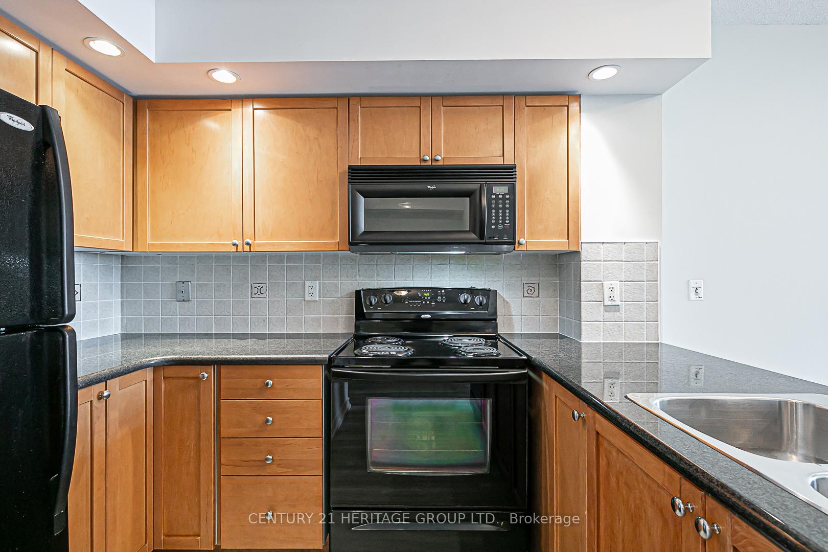 Photo 11 of Unit 905, 33 Cox Boulevard, Markham, Unionville — HOMEH
