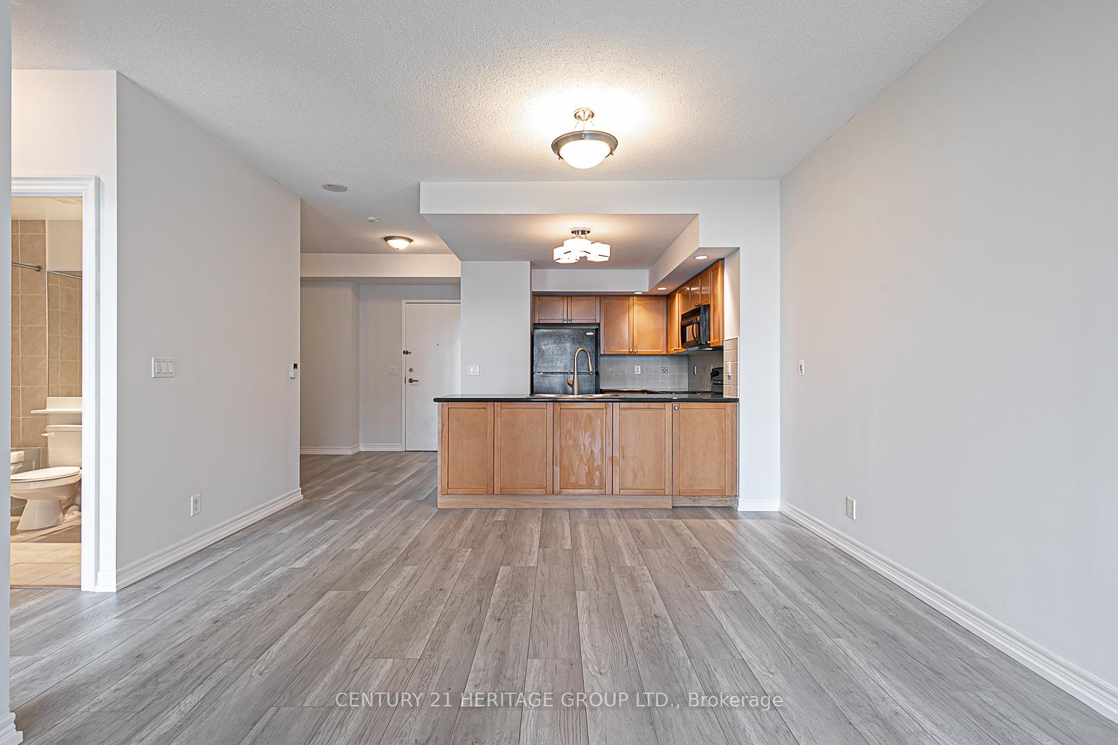 Photo 17 of Unit 905, 33 Cox Boulevard, Markham, Unionville — HOMEH