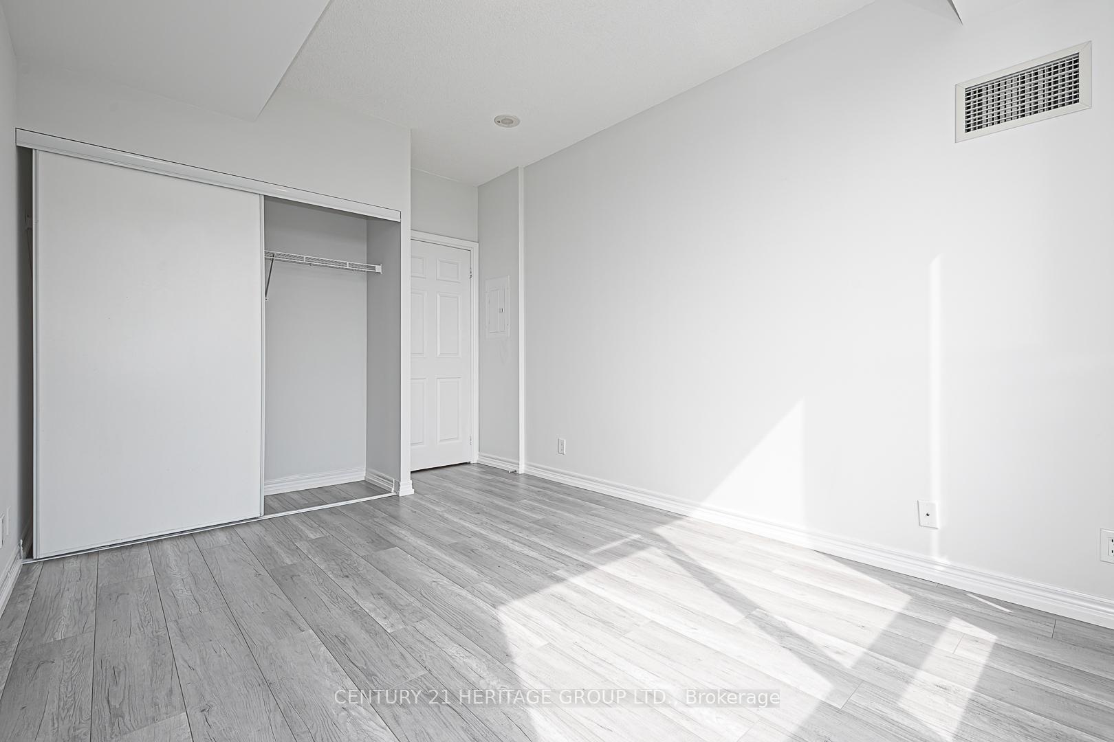 Photo 19 of Unit 905, 33 Cox Boulevard, Markham, Unionville — HOMEH