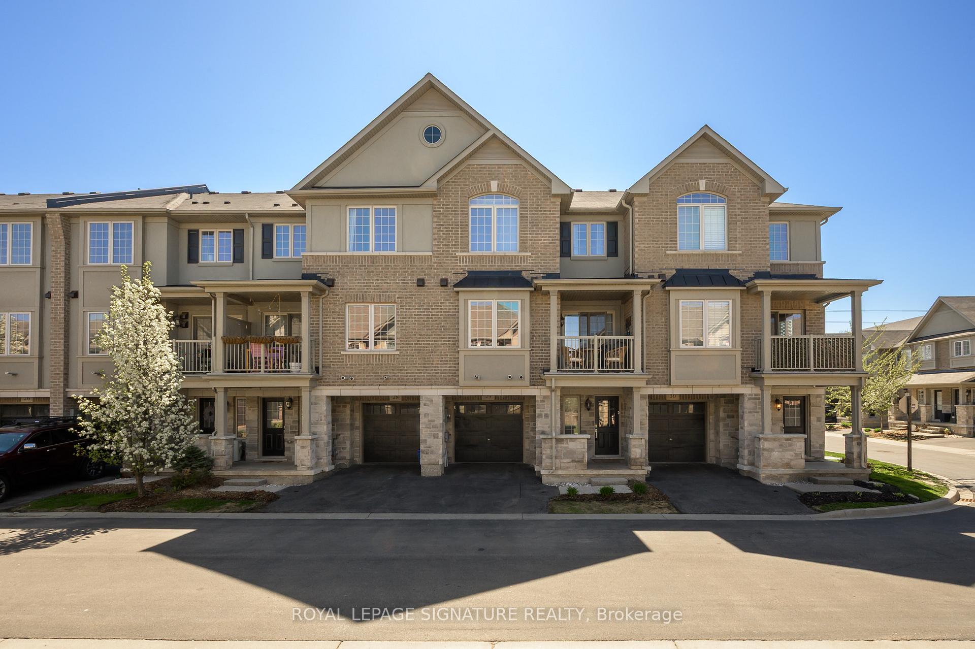 Front of Unit 29, 215 Dundas Street E