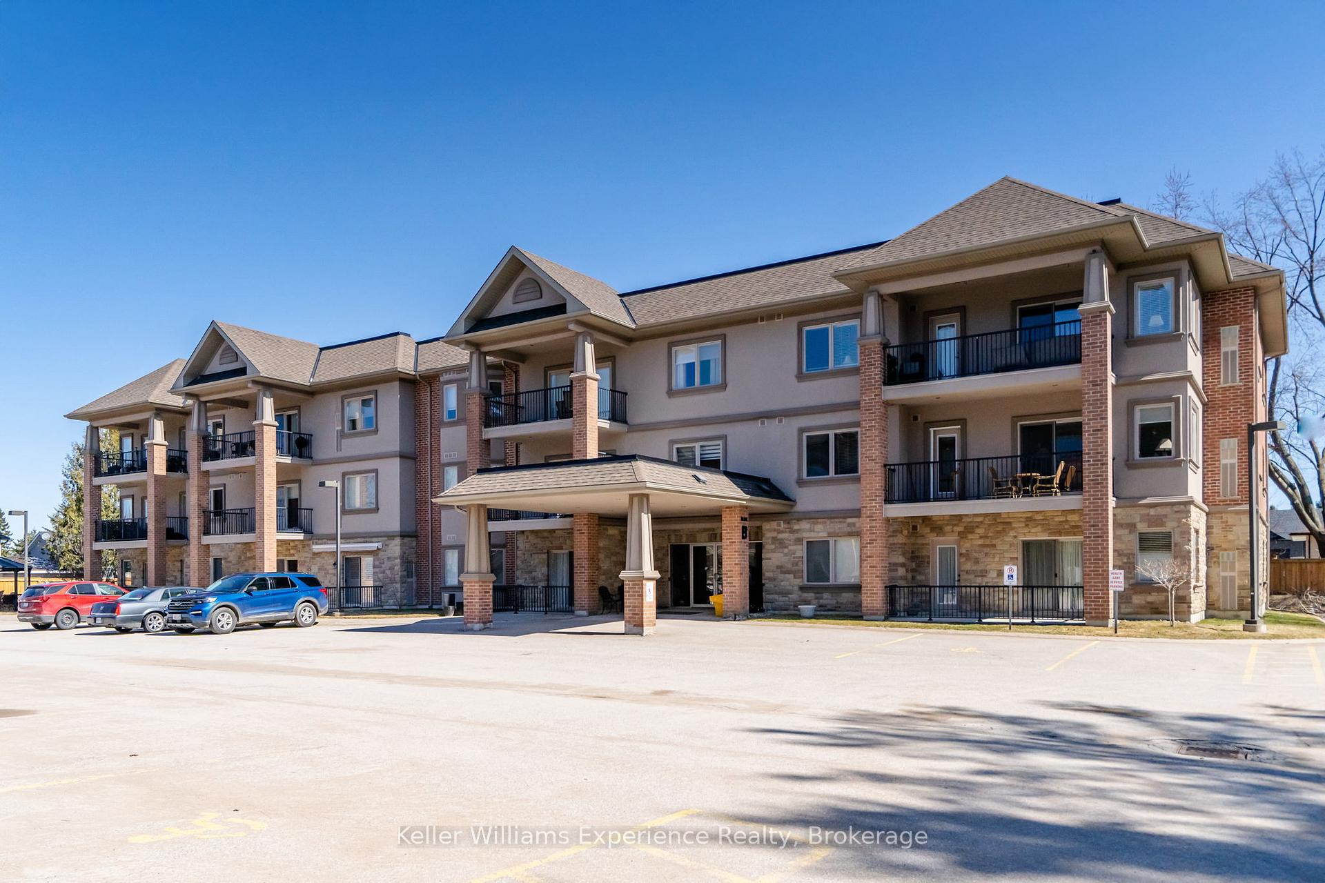 Photo 1 of Unit 101, 19B Yonge Street N, Springwater, Elmvale — HOMEH