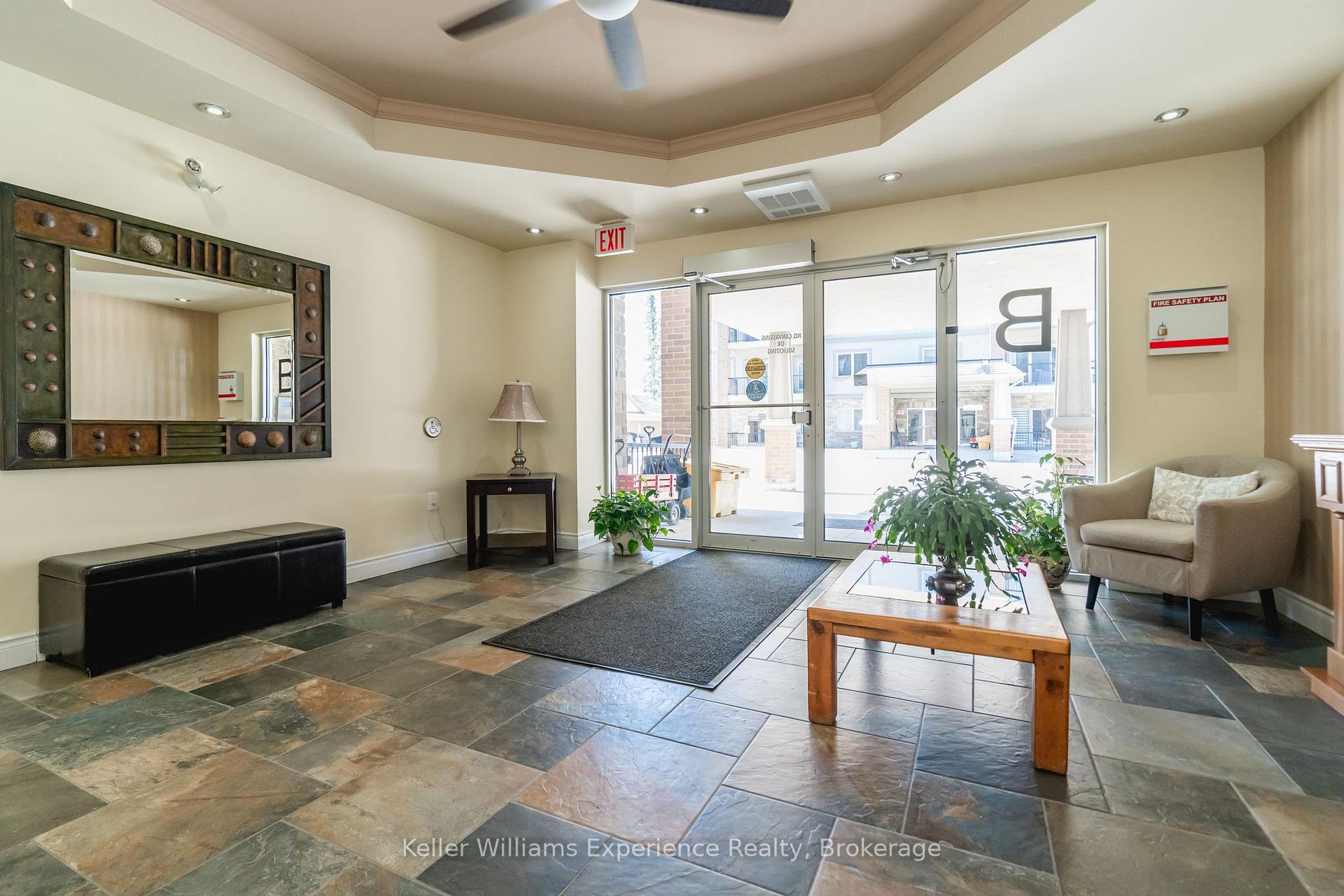 Photo 2 of Unit 101, 19B Yonge Street N, Springwater, Elmvale — HOMEH