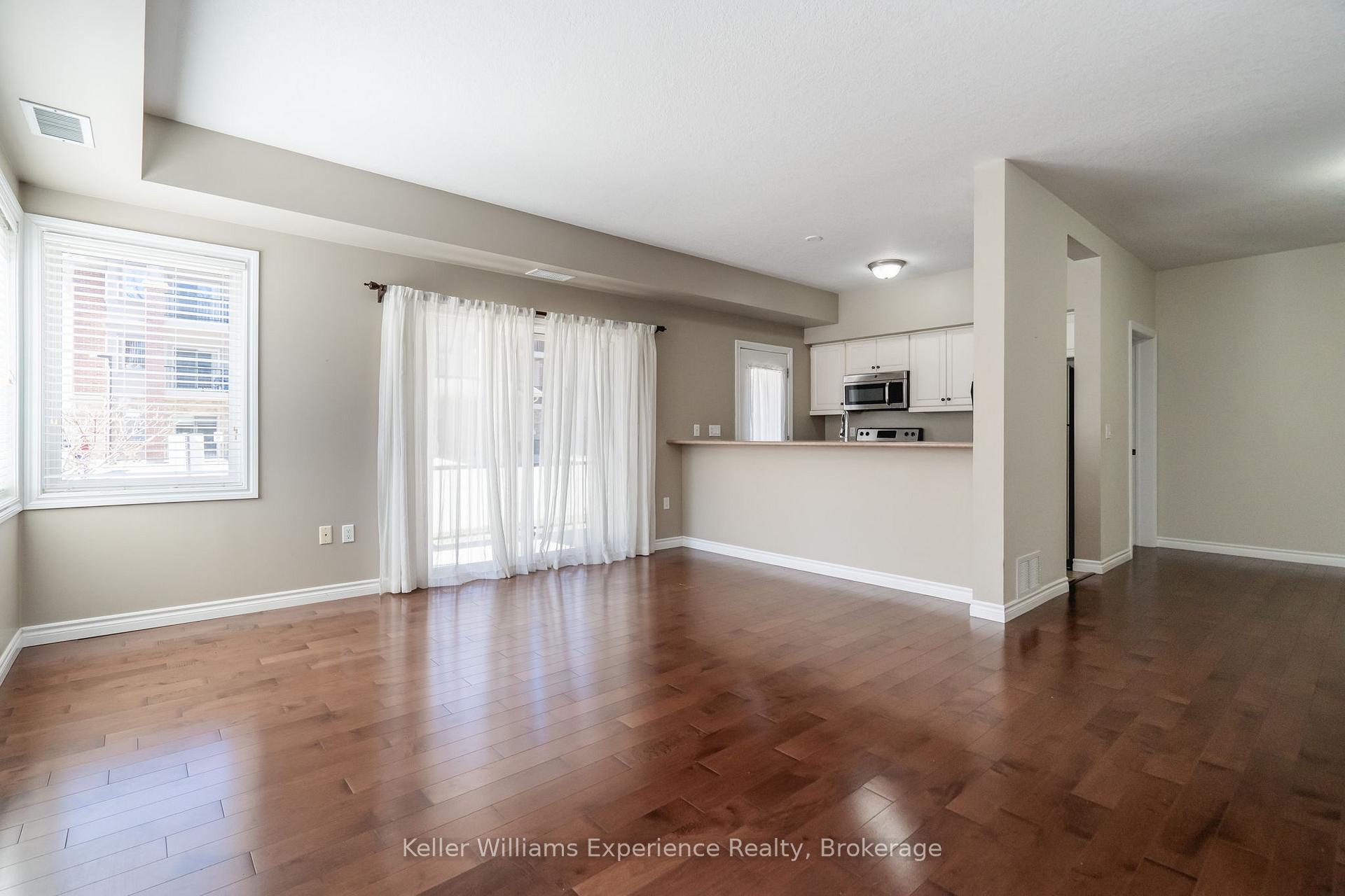 Photo 24 of Unit 101, 19B Yonge Street N, Springwater, Elmvale — HOMEH