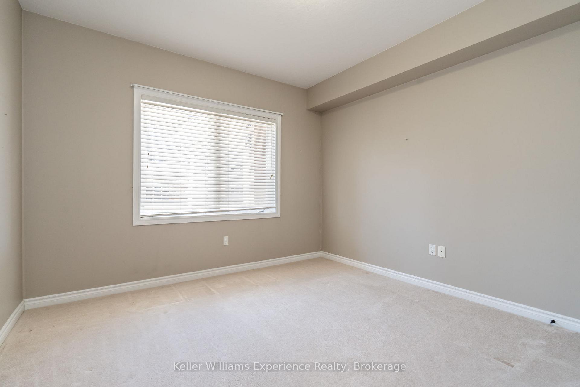 Photo 27 of Unit 101, 19B Yonge Street N, Springwater, Elmvale — HOMEH