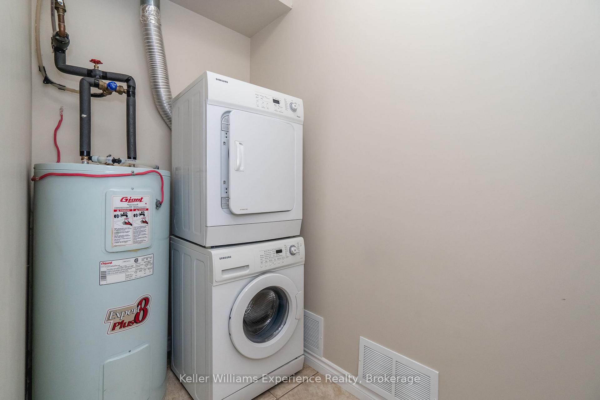 Photo 26 of Unit 101, 19B Yonge Street N, Springwater, Elmvale — HOMEH