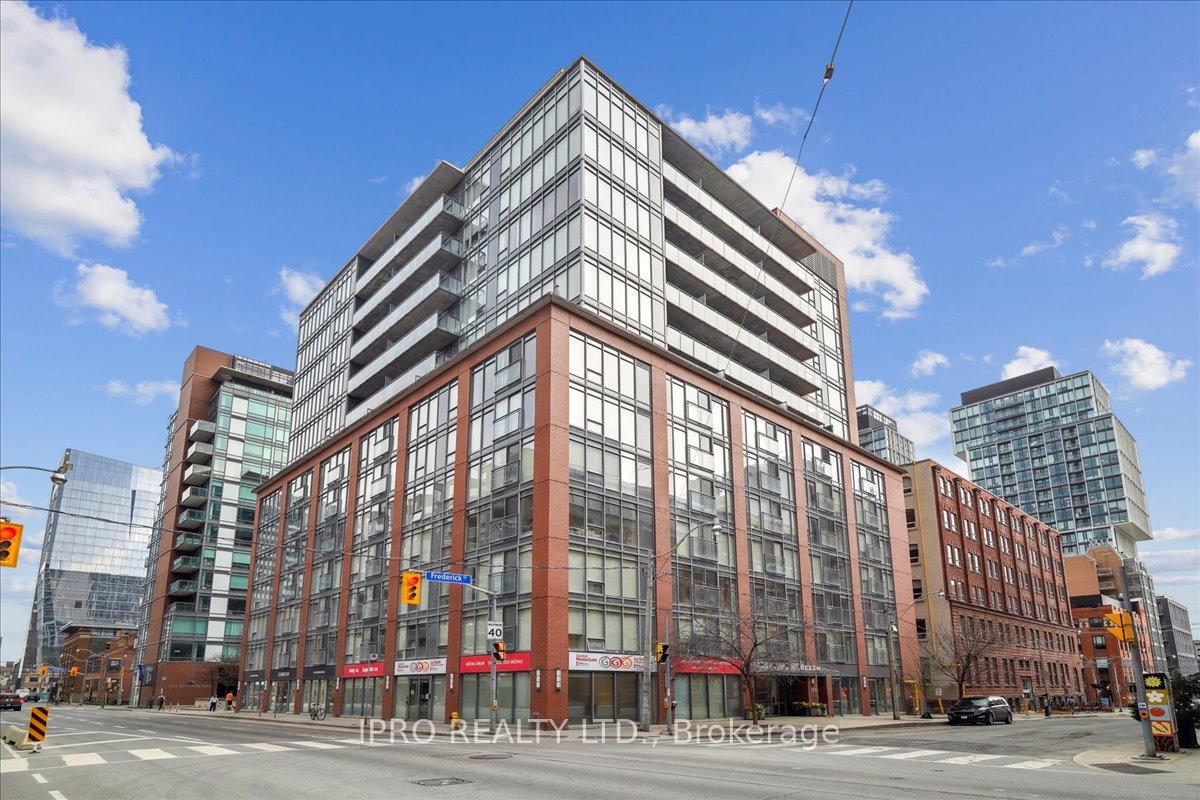 Front of Unit 907, 205 Frederick Street