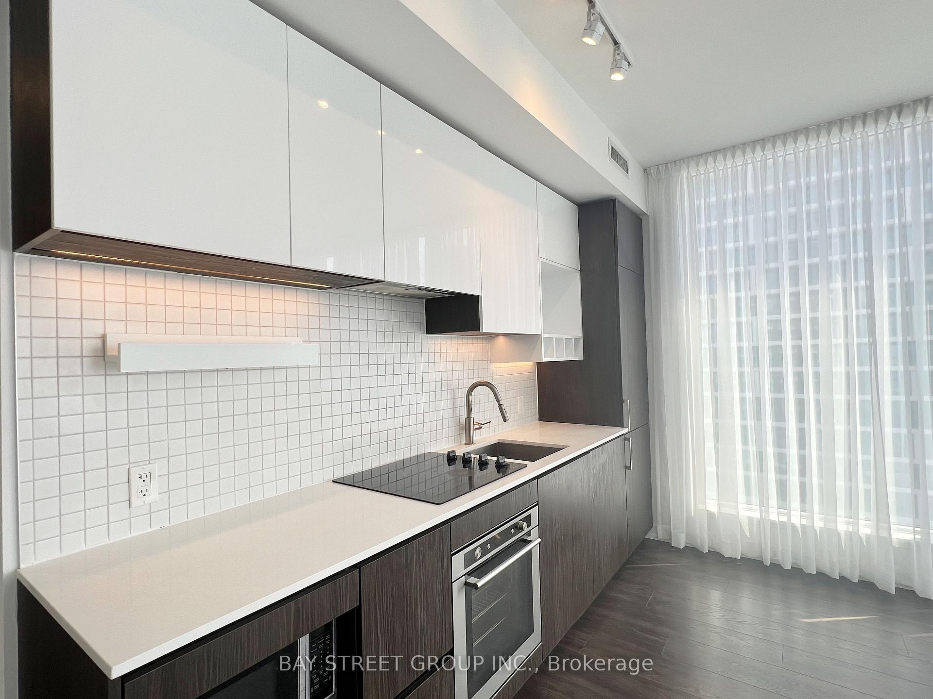 Photo 5 of Unit 1803, 898 Portage Parkway, Vaughan, Vaughan Corporate Centre — HOMEH
