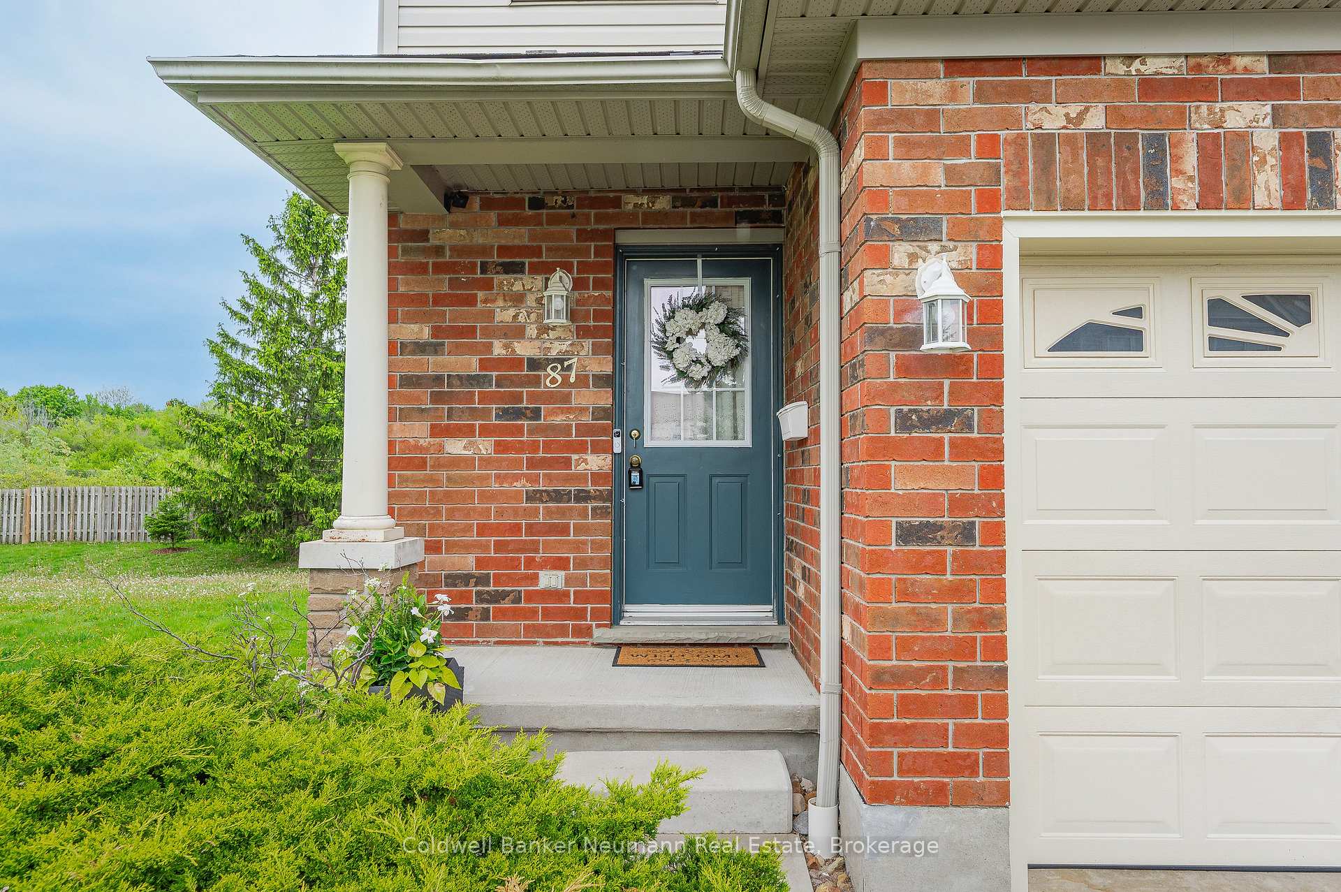 Photo 4 of Unit #87, 30 Imperial Road S, Guelph, Willow West/Sugarbush/West Acres — HOMEH