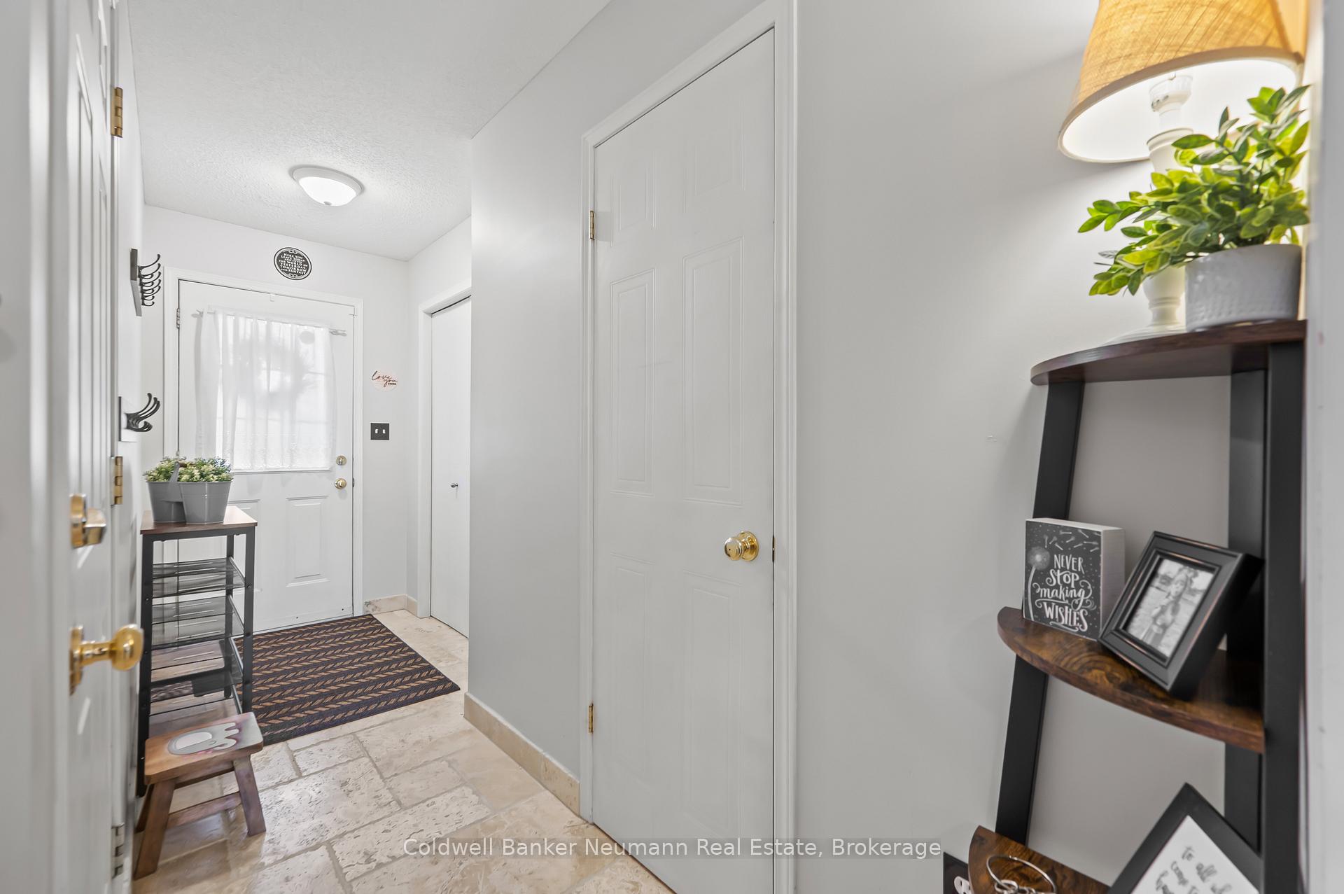 Photo 5 of Unit #87, 30 Imperial Road S, Guelph, Willow West/Sugarbush/West Acres — HOMEH
