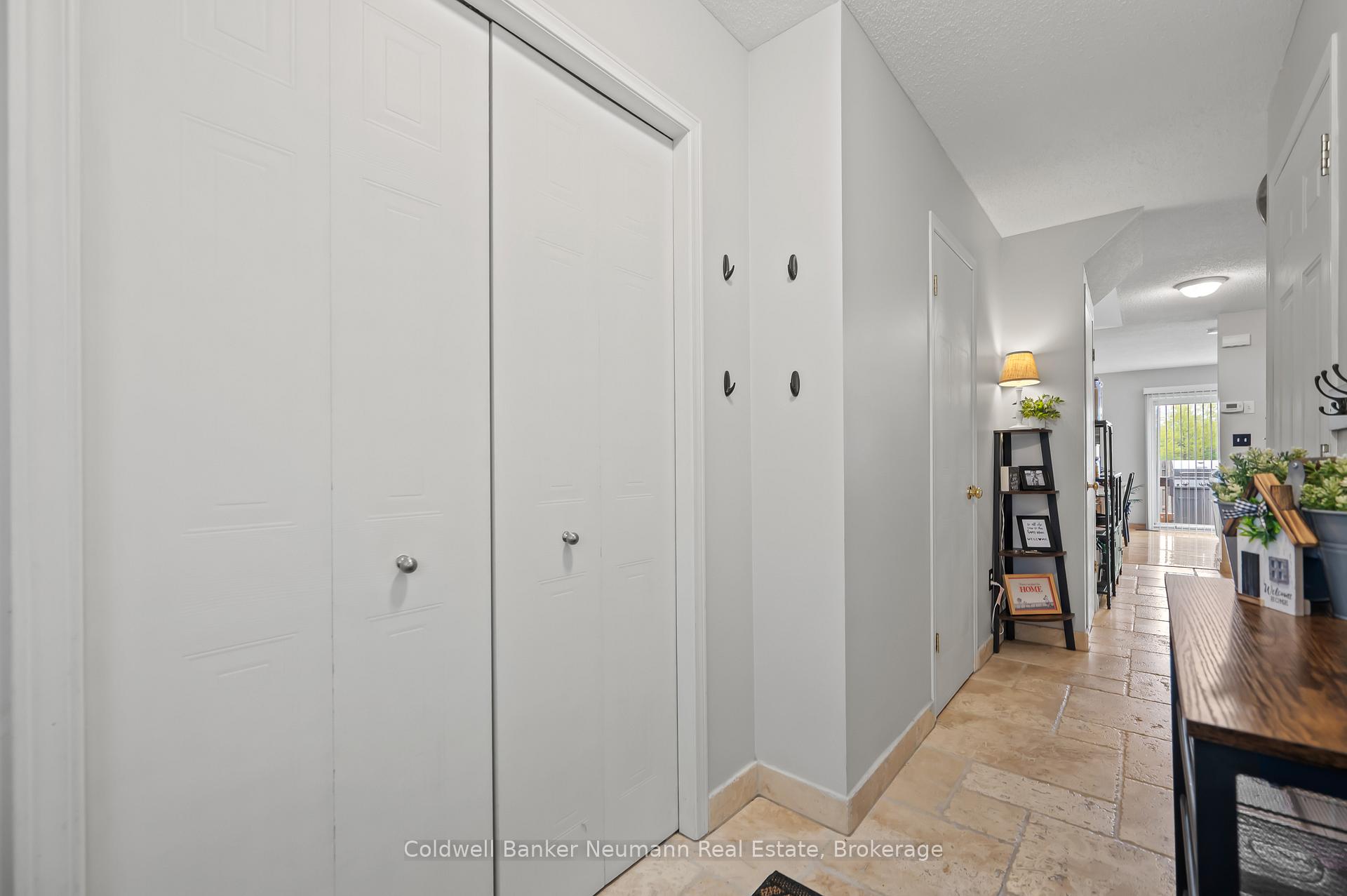 Photo 2 of Unit #87, 30 Imperial Road S, Guelph, Willow West/Sugarbush/West Acres — HOMEH