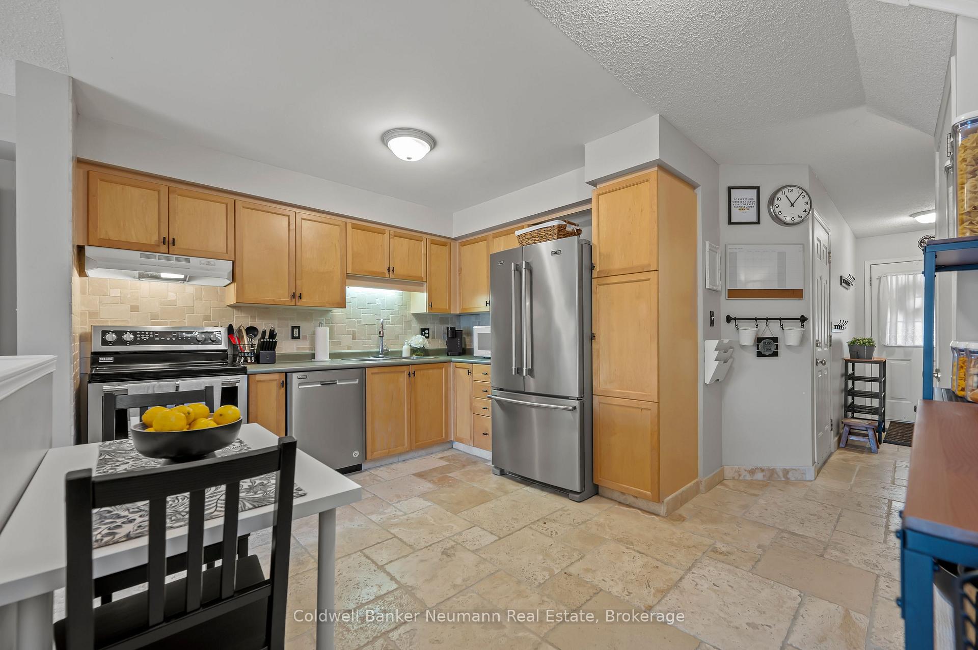 Photo 11 of Unit #87, 30 Imperial Road S, Guelph, Willow West/Sugarbush/West Acres — HOMEH