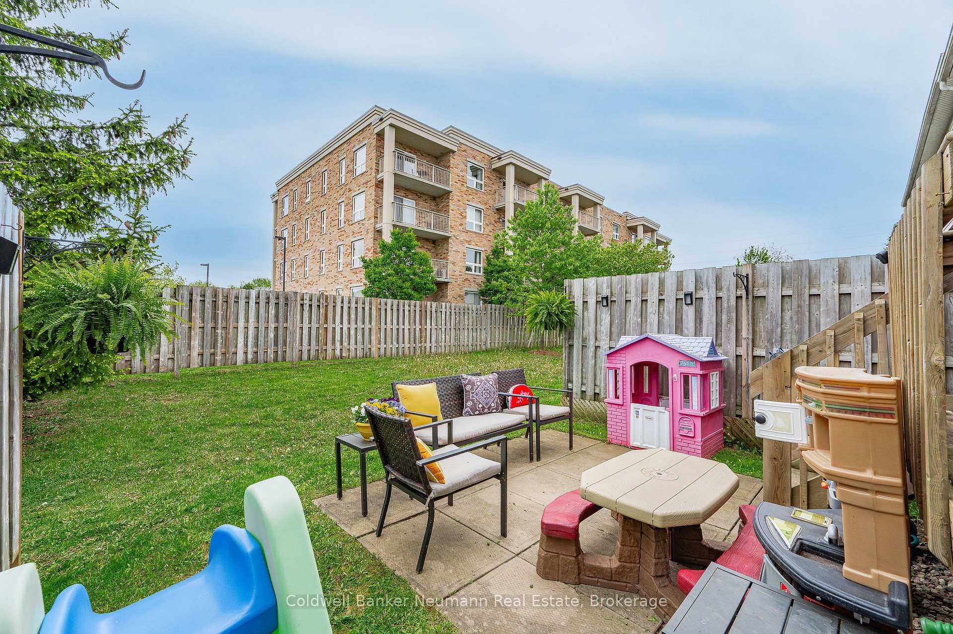 Photo 33 of Unit #87, 30 Imperial Road S, Guelph, Willow West/Sugarbush/West Acres — HOMEH