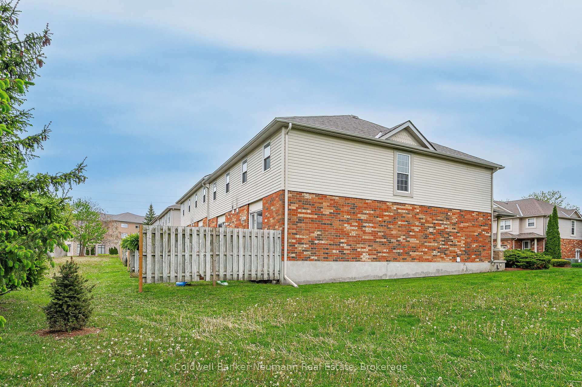 Photo 41 of Unit #87, 30 Imperial Road S, Guelph, Willow West/Sugarbush/West Acres — HOMEH