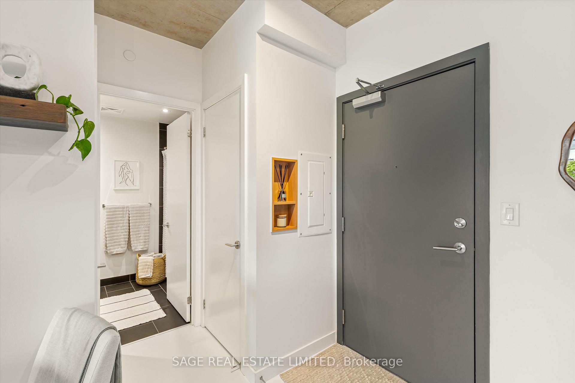 Photo 4 of Unit 406, 246 Logan Avenue, Toronto, South Riverdale — HOMEH