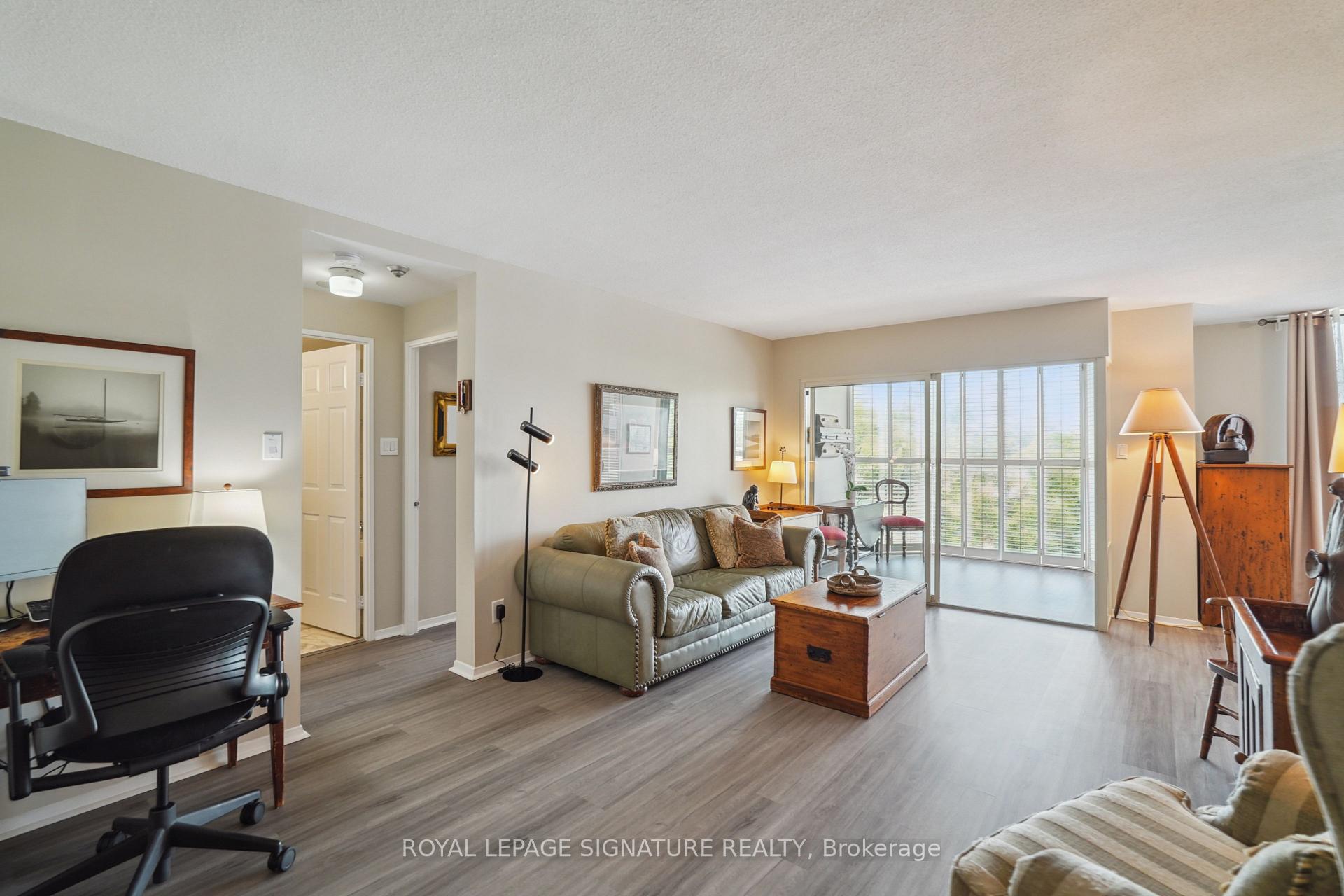 Photo 6 of Unit 407, 271 Ridley Boulevard, Toronto, Bedford Park-Nortown — HOMEH