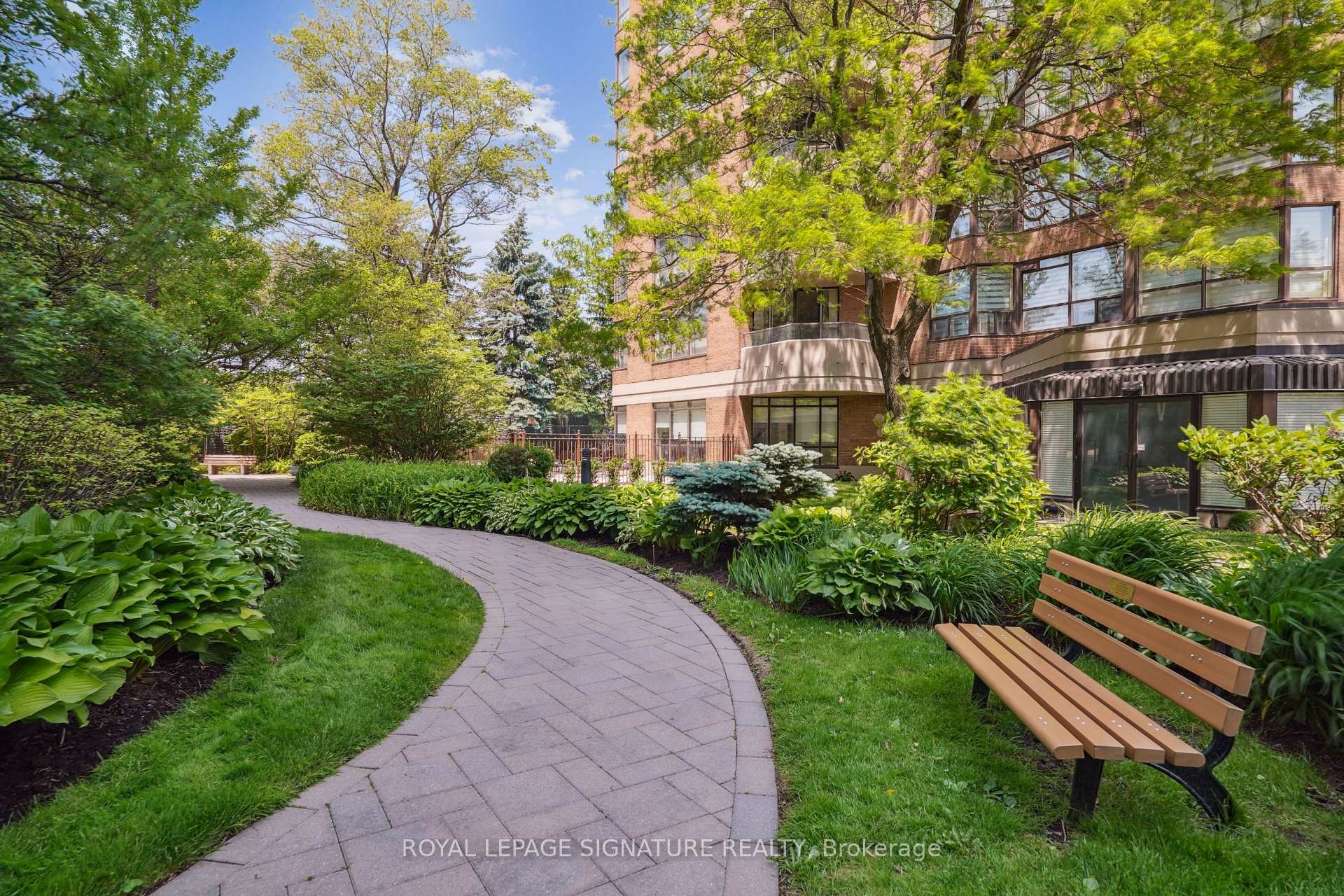 Photo 27 of Unit 407, 271 Ridley Boulevard, Toronto, Bedford Park-Nortown — HOMEH