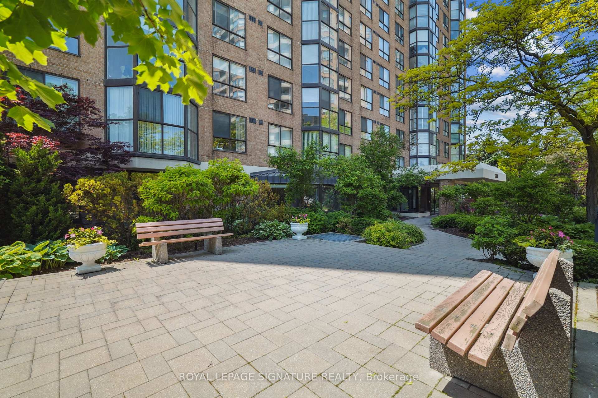 Photo 31 of Unit 407, 271 Ridley Boulevard, Toronto, Bedford Park-Nortown — HOMEH