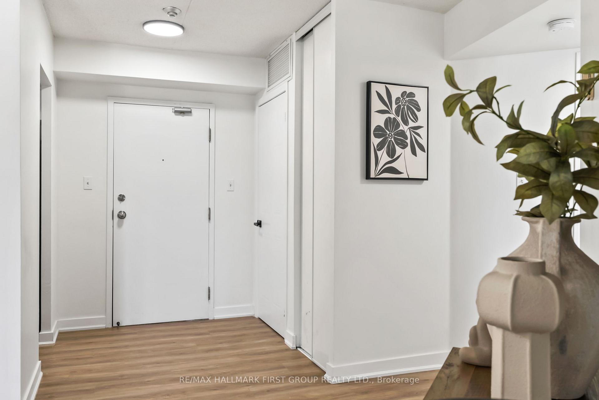 Photo 4 of Unit 201, 95 Wellington Street, Clarington, Bowmanville — HOMEH