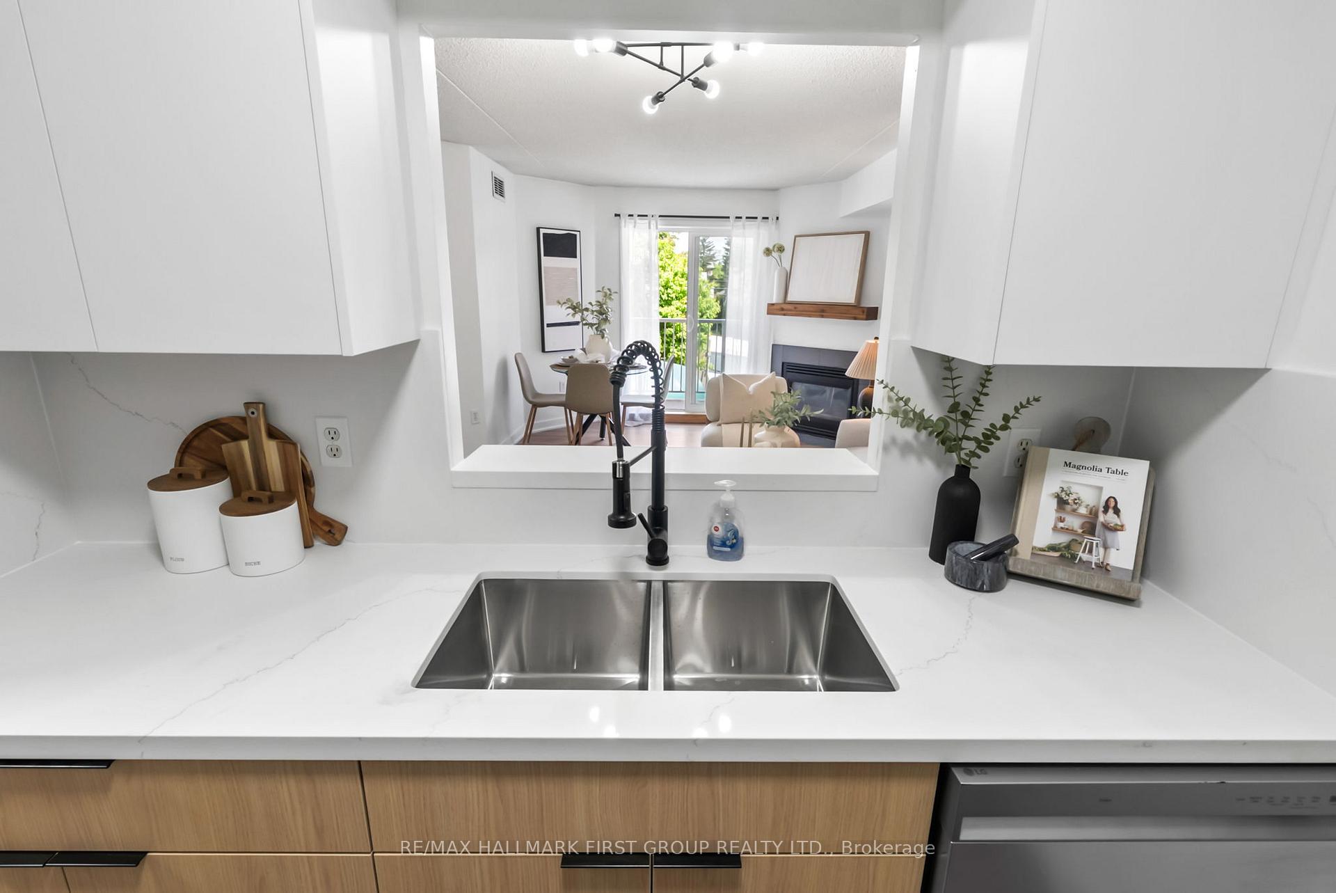 Photo 30 of Unit 201, 95 Wellington Street, Clarington, Bowmanville — HOMEH