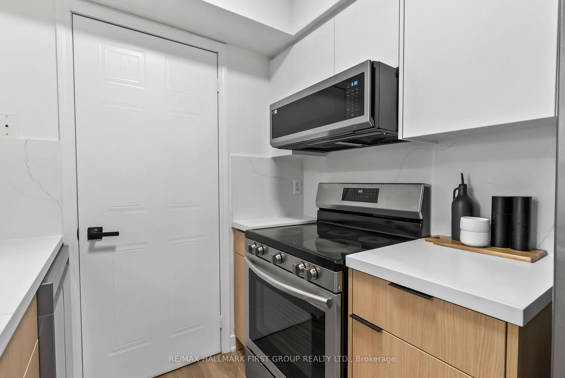 Photo 20 of Unit 201, 95 Wellington Street, Clarington, Bowmanville — HOMEH
