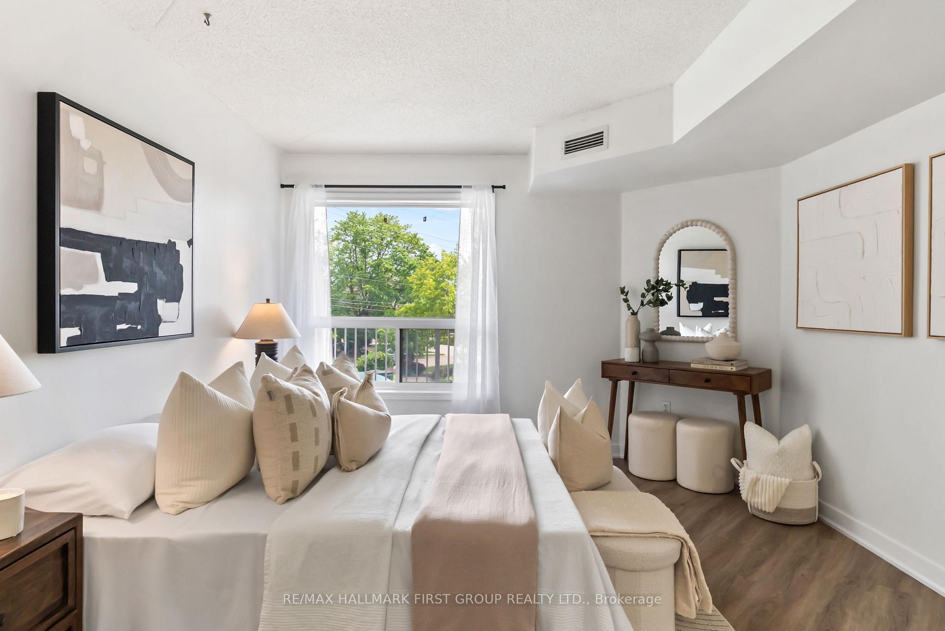 Photo 10 of Unit 201, 95 Wellington Street, Clarington, Bowmanville — HOMEH