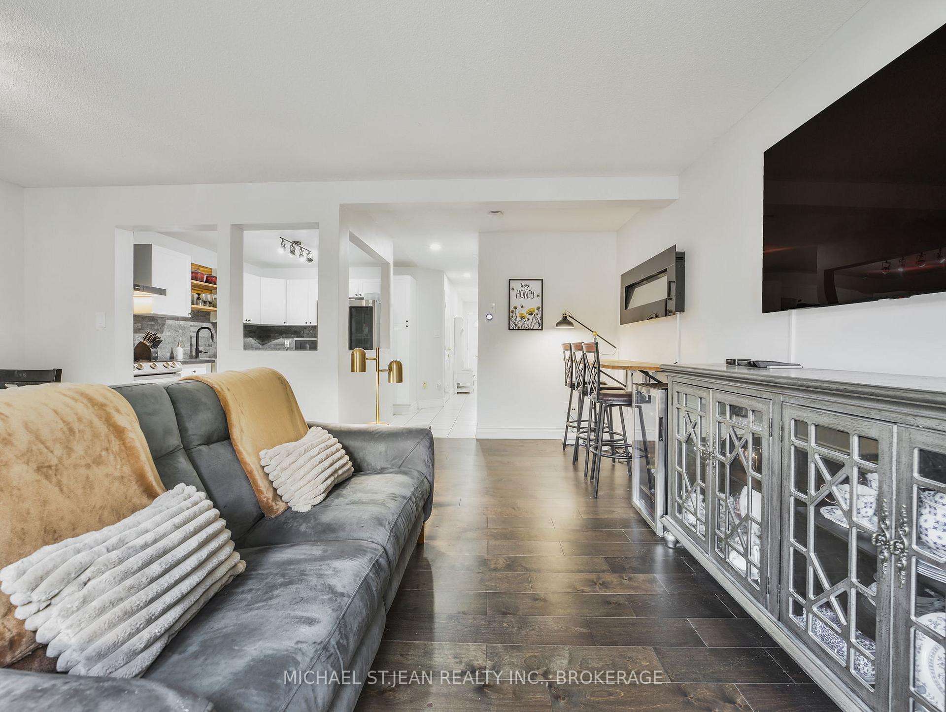 Photo 17 of Unit 33, 1889 Upper Wentworth Street, Hamilton, Allison — HOMEH