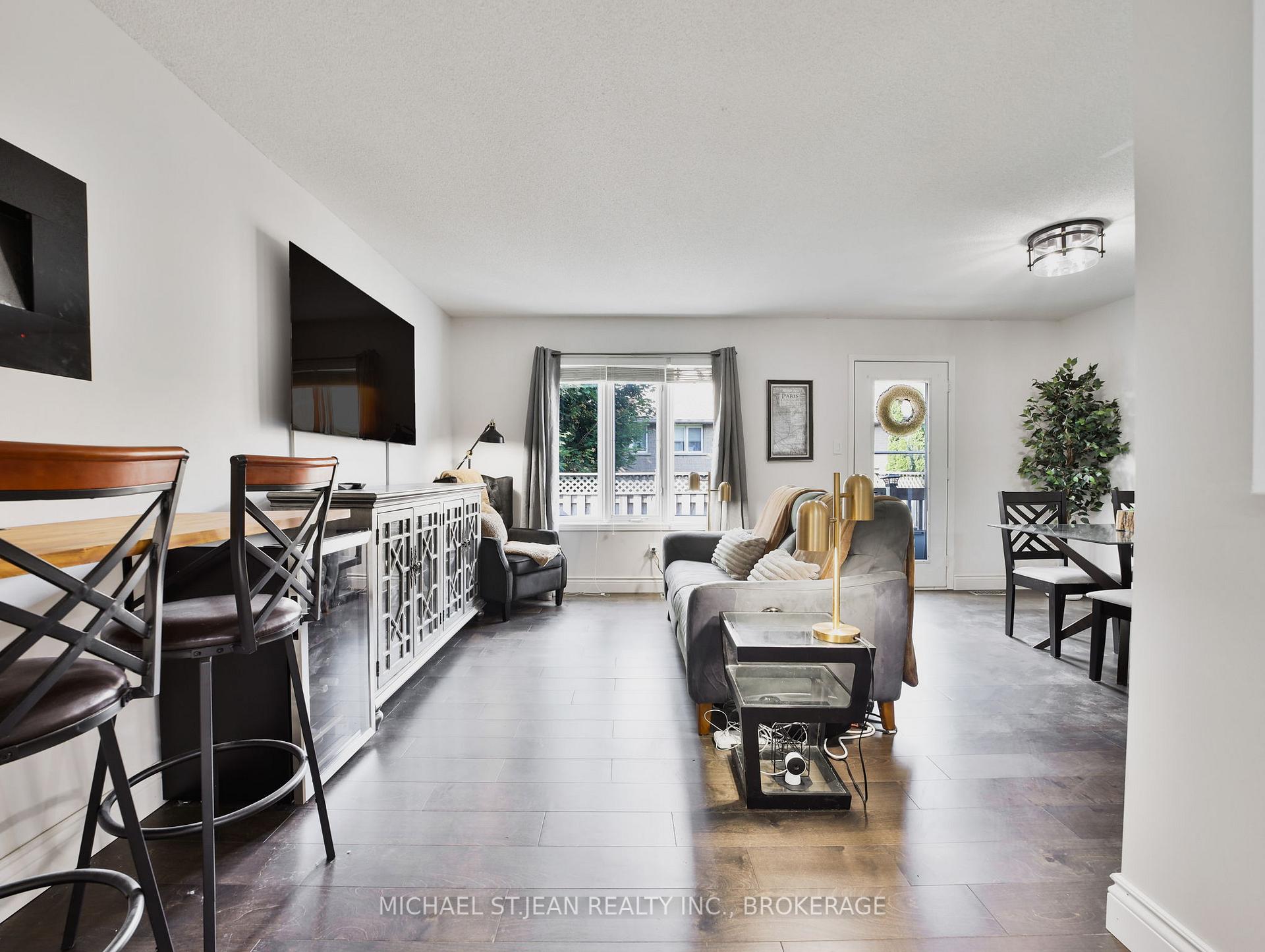 Photo 14 of Unit 33, 1889 Upper Wentworth Street, Hamilton, Allison — HOMEH