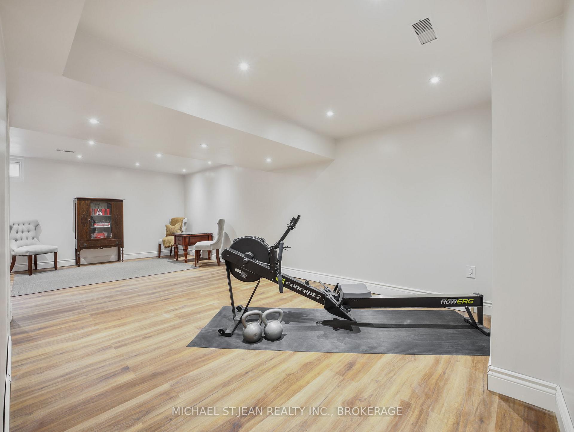 Photo 25 of Unit 33, 1889 Upper Wentworth Street, Hamilton, Allison — HOMEH