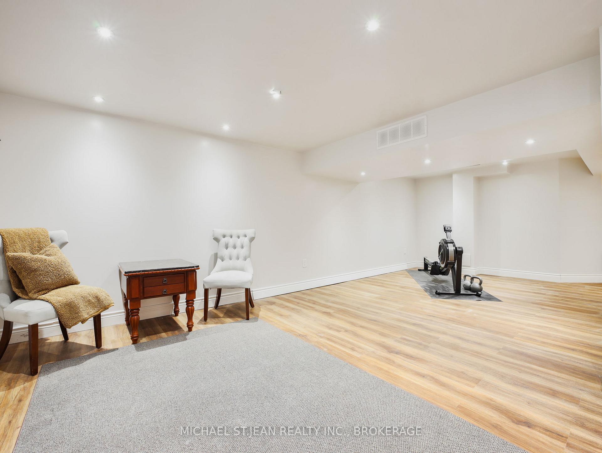 Photo 27 of Unit 33, 1889 Upper Wentworth Street, Hamilton, Allison — HOMEH