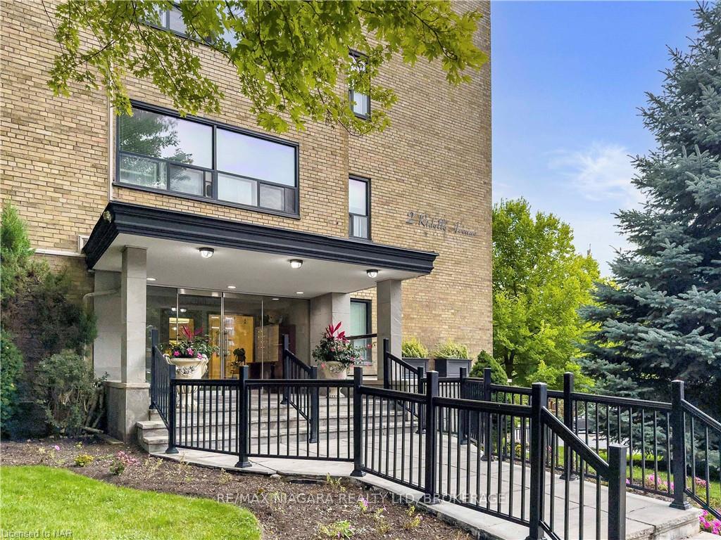 Photo 5 of Unit 505, 2 Ridelle Avenue, Toronto, Forest Hill North — HOMEH