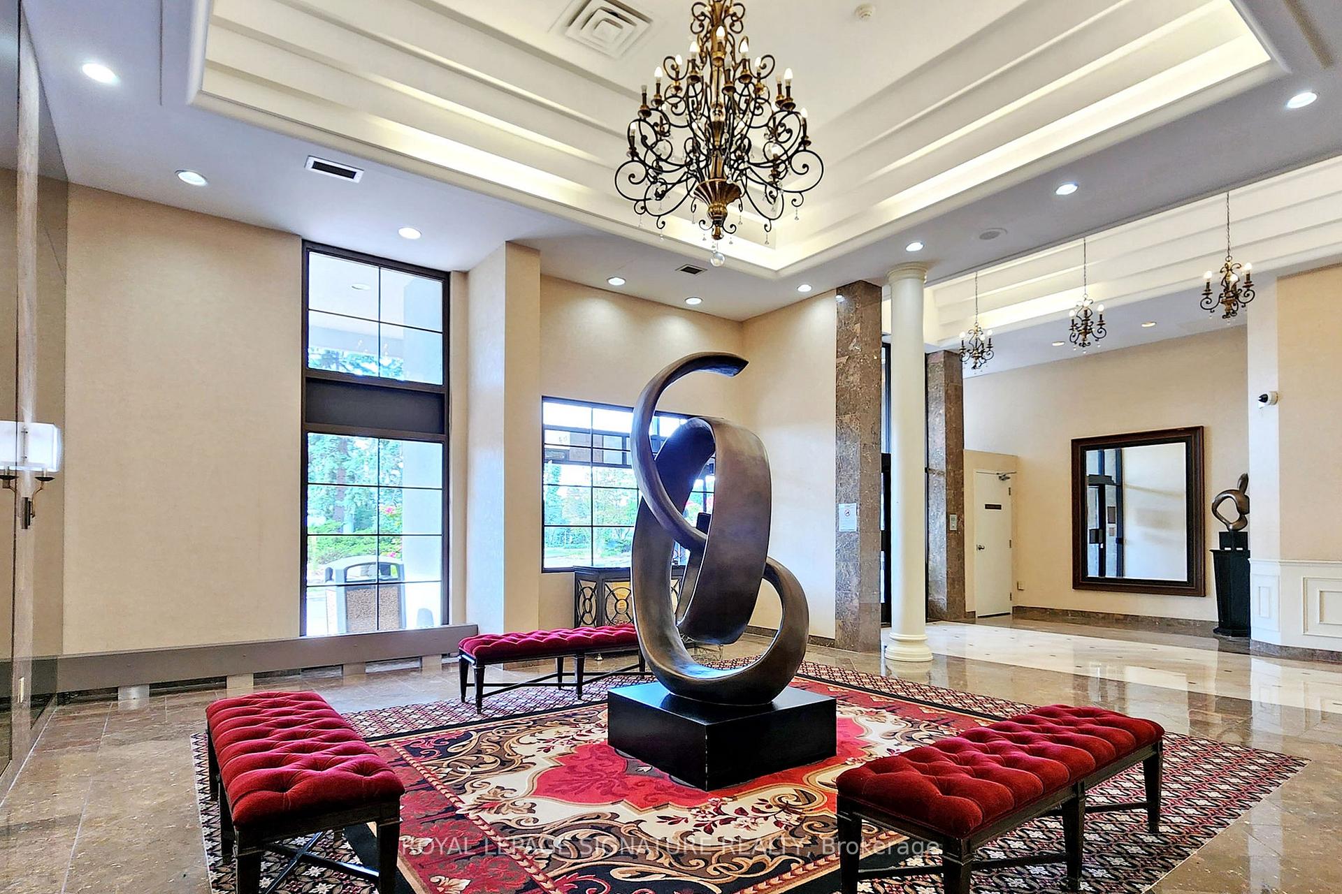 Photo 7 of Unit 510, 333 Clark Avenue W, Vaughan, Crestwood-Springfarm-Yorkhill — HOMEH