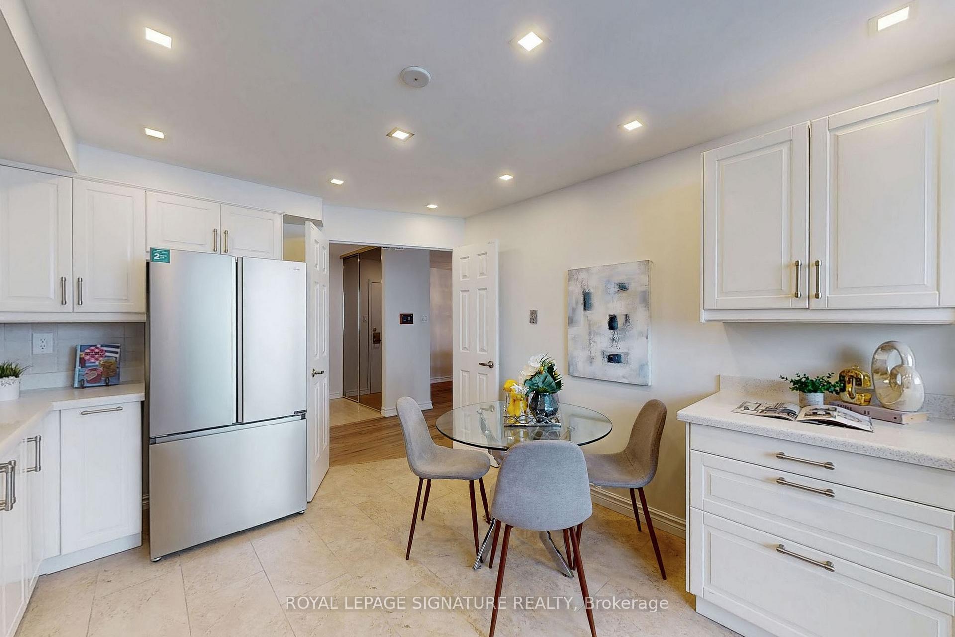 Photo 23 of Unit 510, 333 Clark Avenue W, Vaughan, Crestwood-Springfarm-Yorkhill — HOMEH