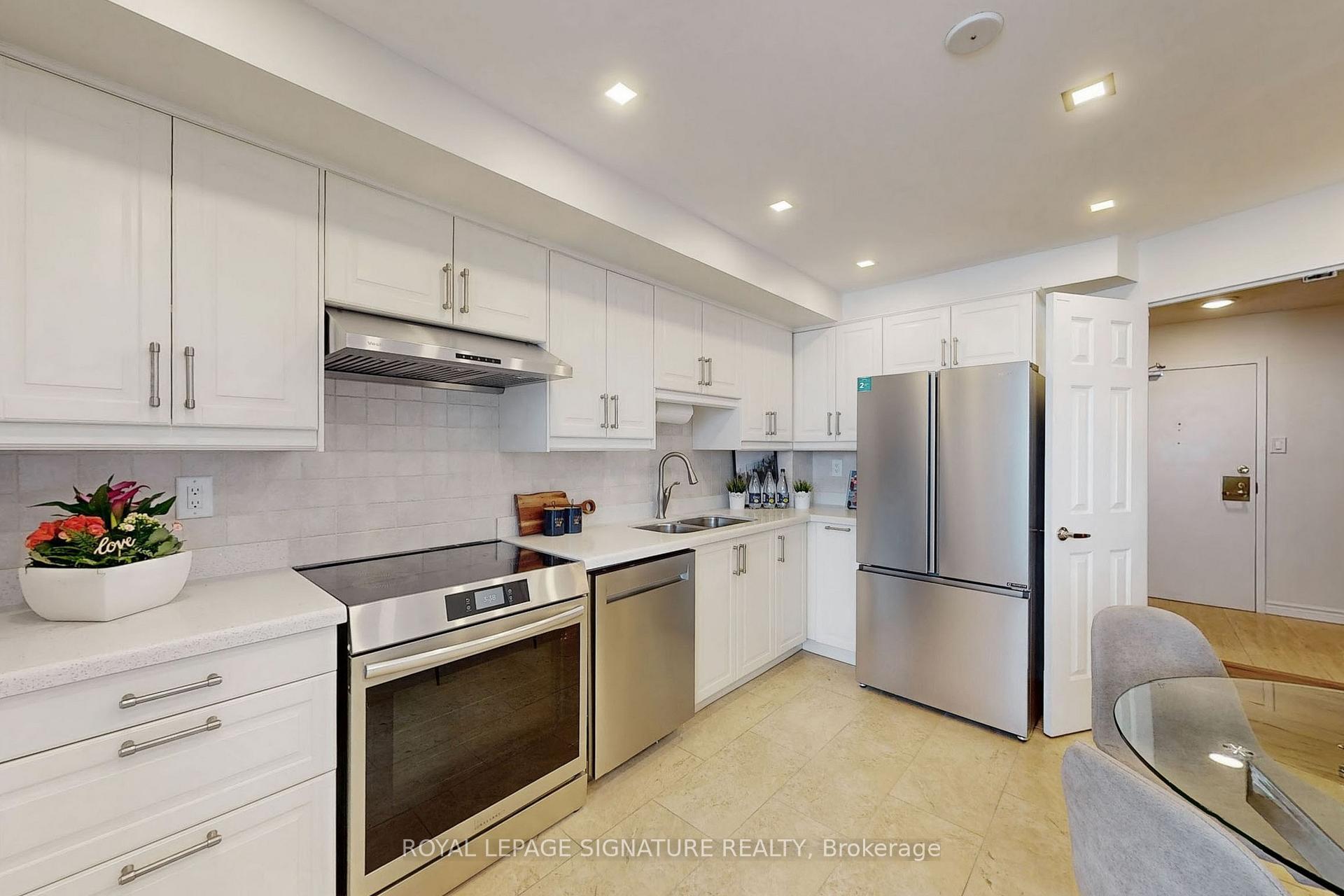 Photo 16 of Unit 510, 333 Clark Avenue W, Vaughan, Crestwood-Springfarm-Yorkhill — HOMEH