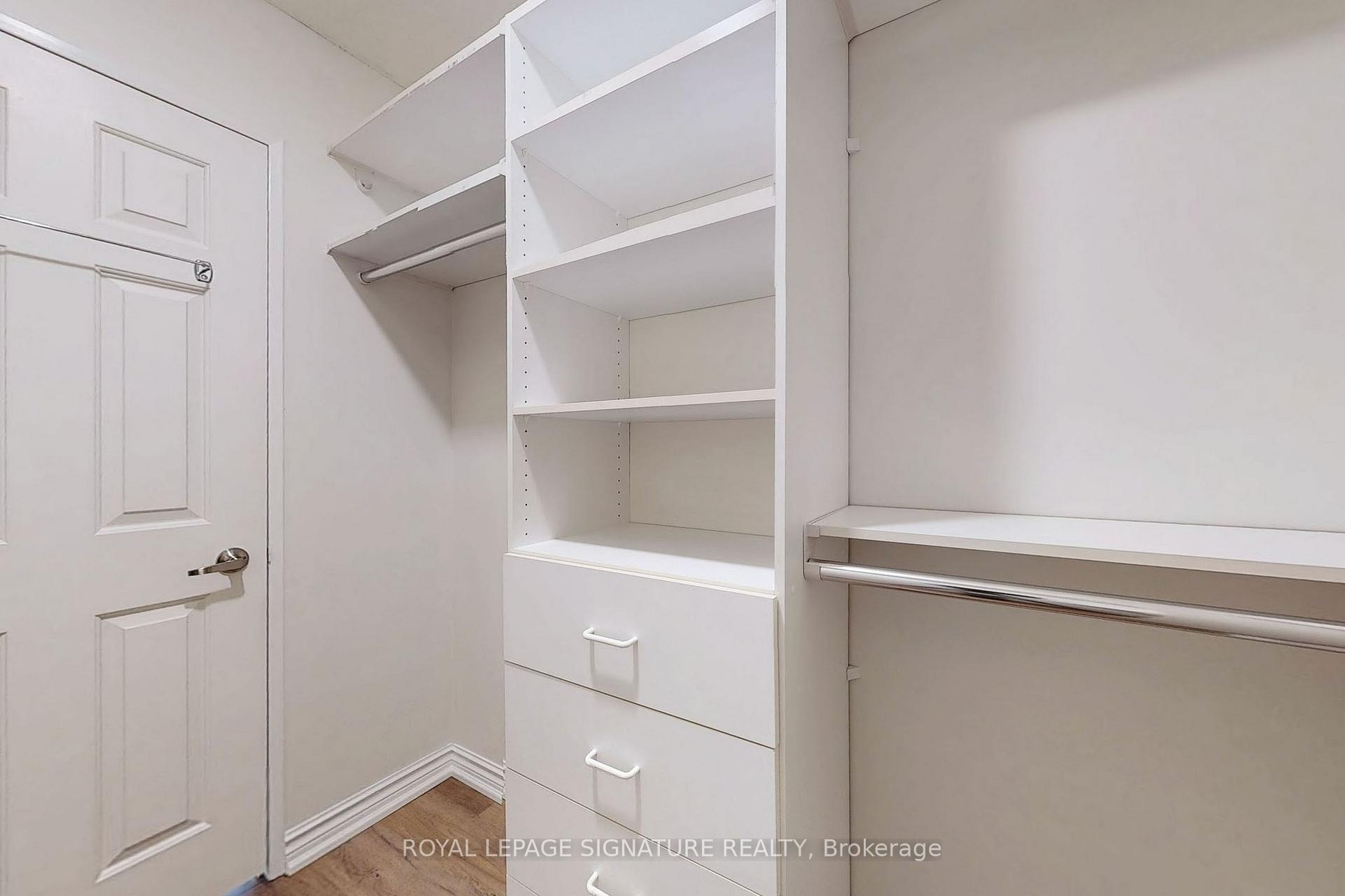 Photo 12 of Unit 510, 333 Clark Avenue W, Vaughan, Crestwood-Springfarm-Yorkhill — HOMEH
