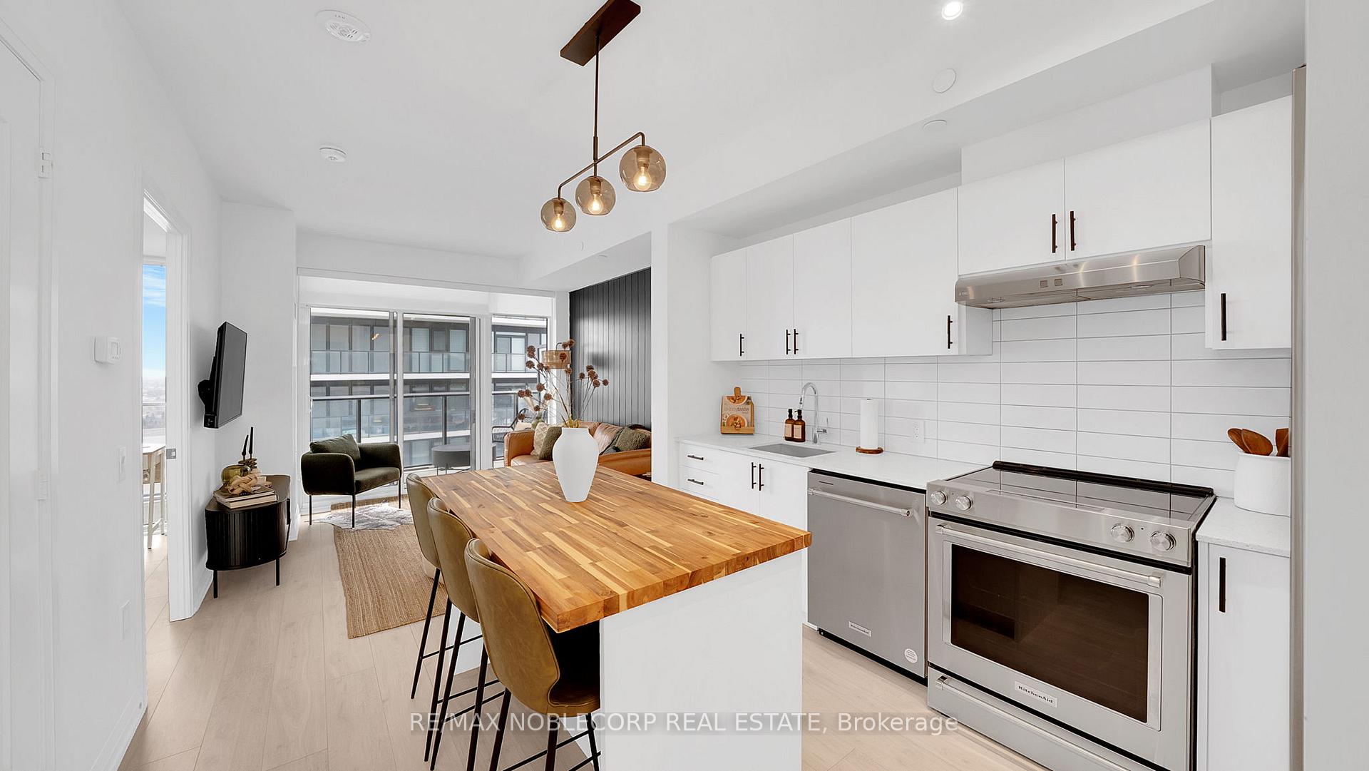 Photo 10 of Unit 2214, 9000 Jane Street, Vaughan, Concord — HOMEH