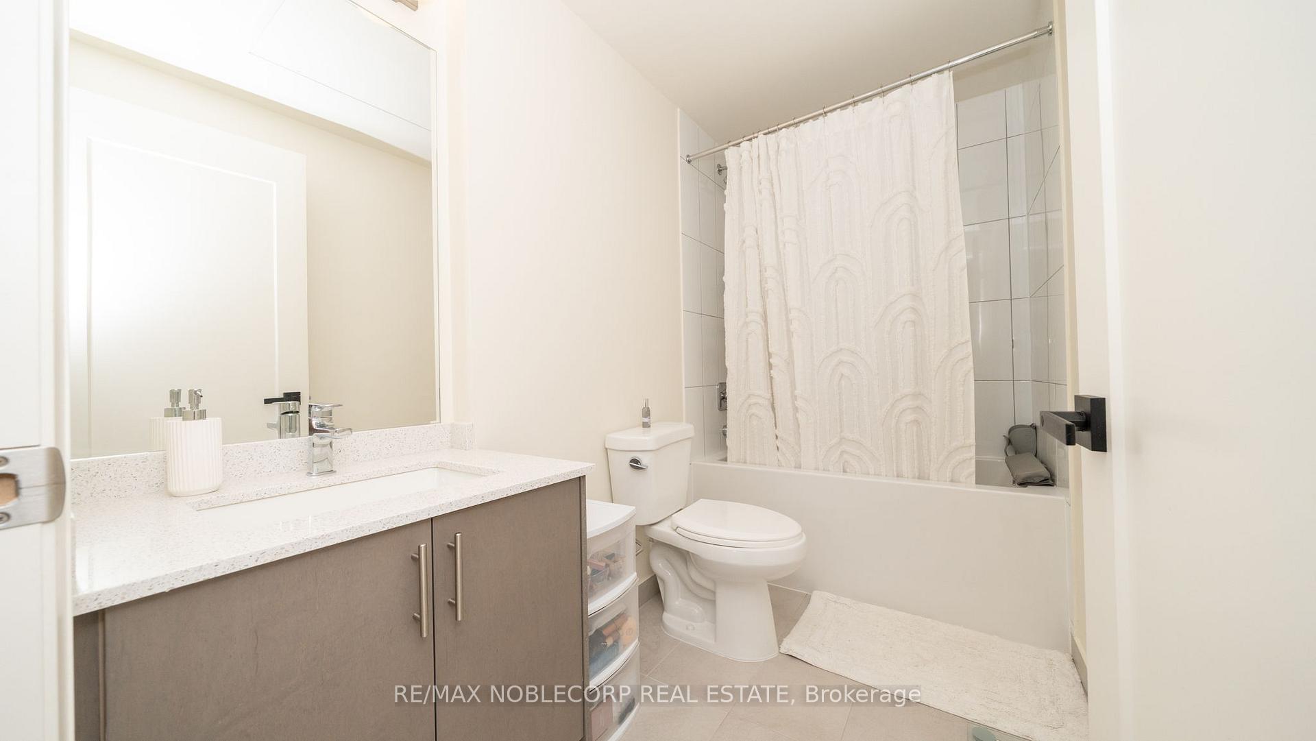 Photo 12 of Unit 2214, 9000 Jane Street, Vaughan, Concord — HOMEH