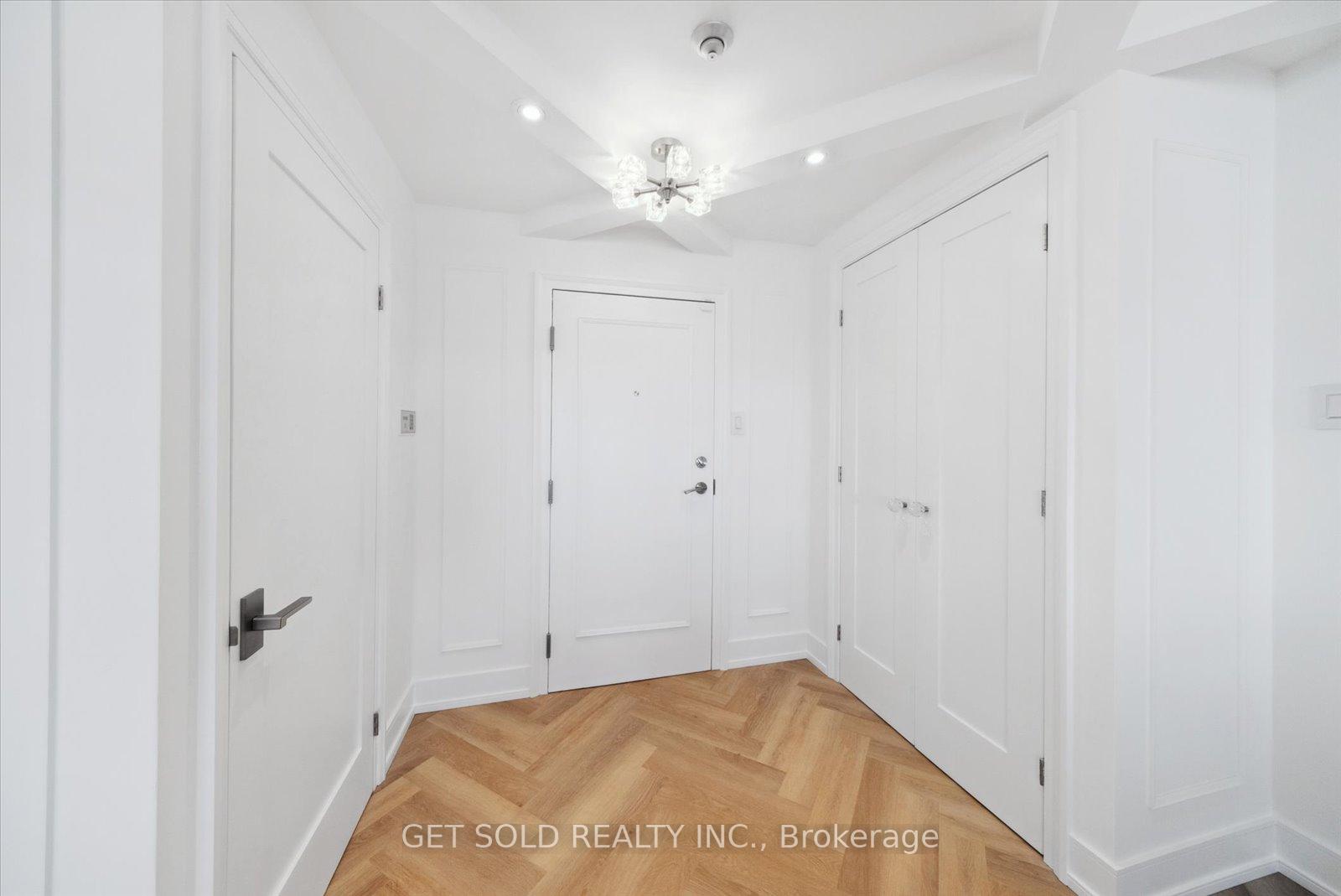 Photo 3 of Unit 1108, 7300 Yonge Street, Vaughan, Crestwood-Springfarm-Yorkhill — HOMEH