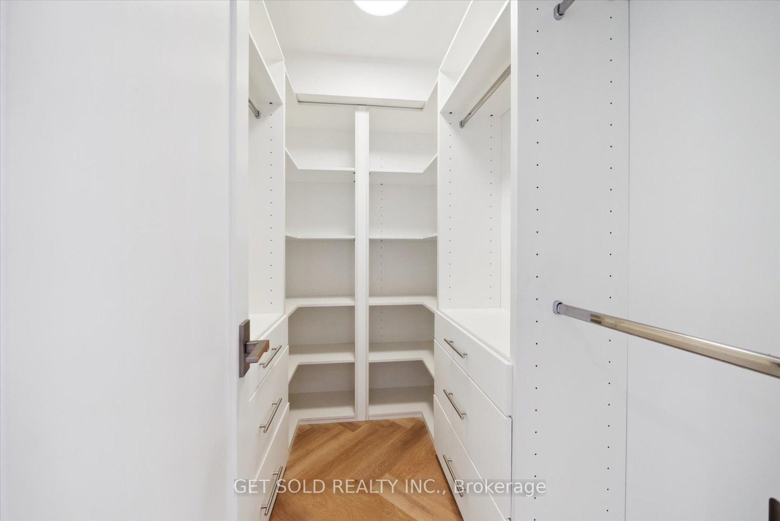 Photo 14 of Unit 1108, 7300 Yonge Street, Vaughan, Crestwood-Springfarm-Yorkhill — HOMEH