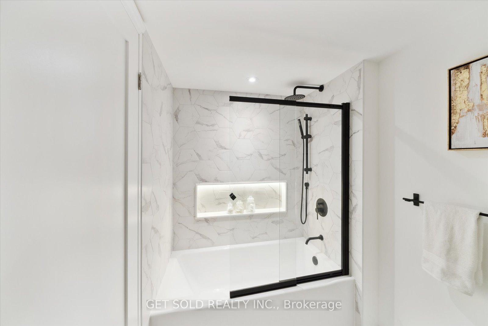 Photo 18 of Unit 1108, 7300 Yonge Street, Vaughan, Crestwood-Springfarm-Yorkhill — HOMEH