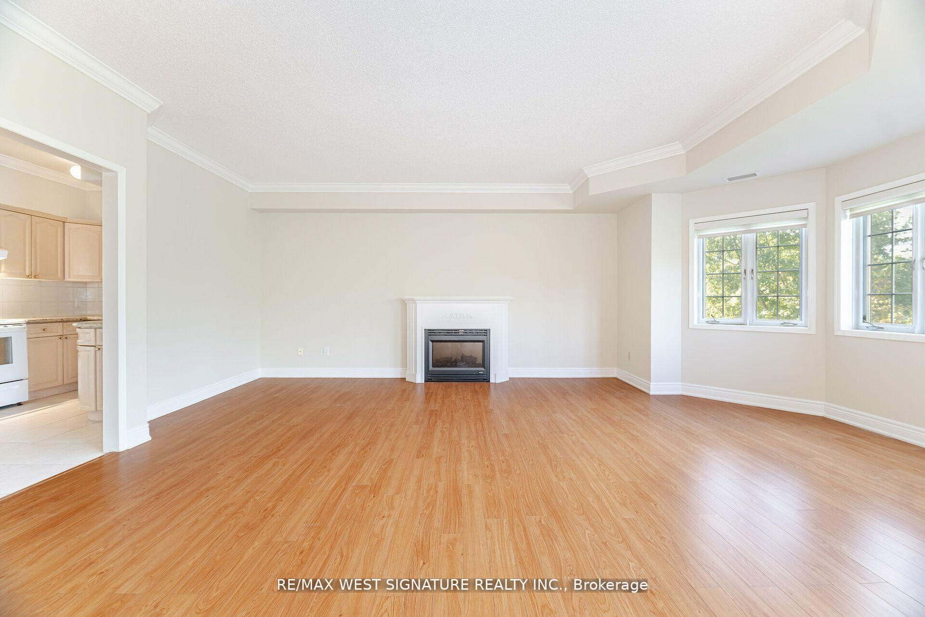 Photo 2 of Unit 106, 75 Treelawn Boulevard, Vaughan, Kleinburg — HOMEH