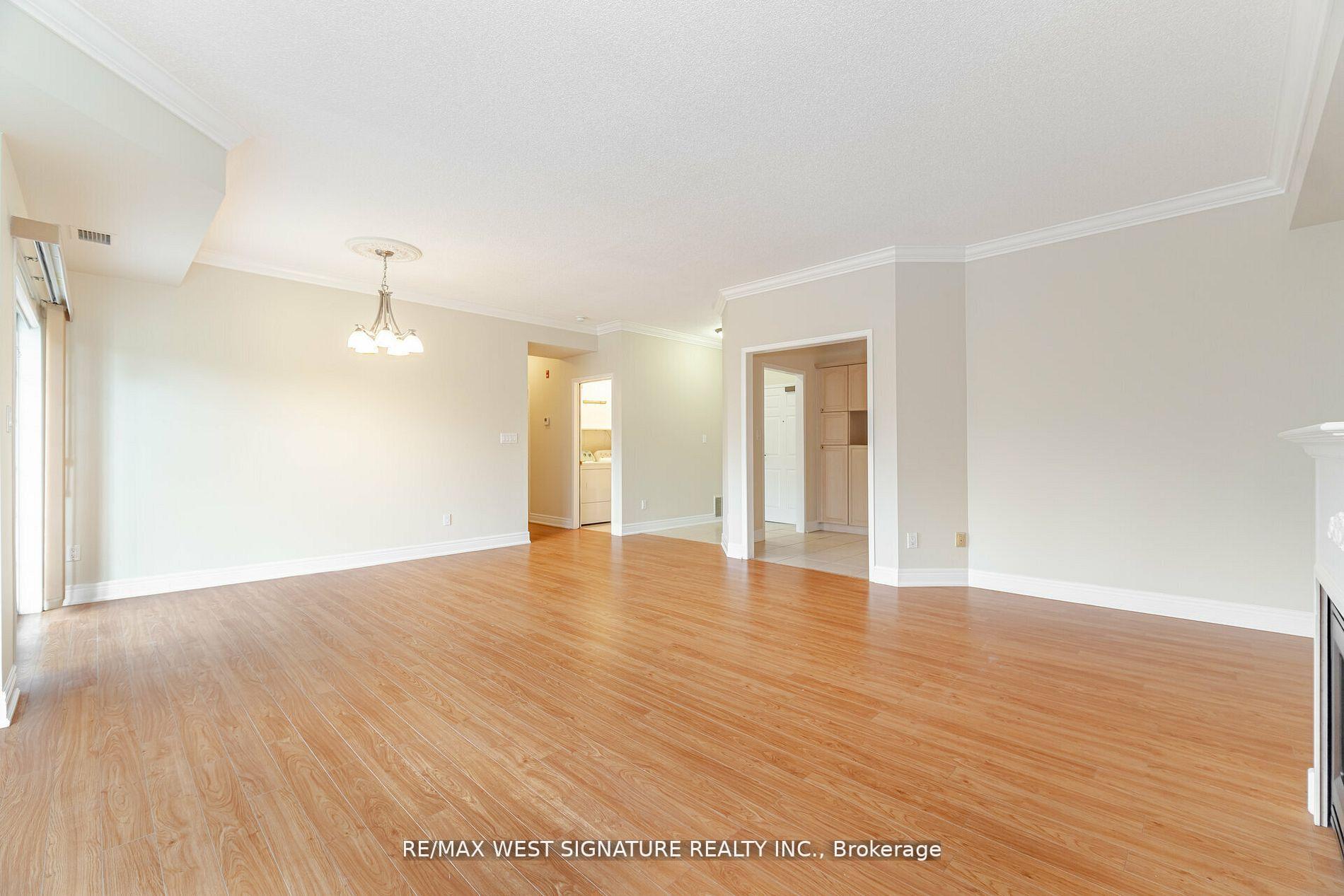 Photo 13 of Unit 106, 75 Treelawn Boulevard, Vaughan, Kleinburg — HOMEH