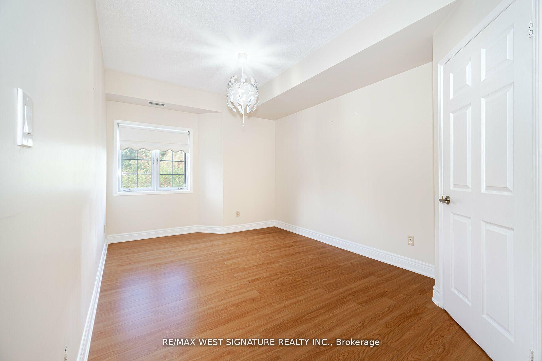 Photo 6 of Unit 106, 75 Treelawn Boulevard, Vaughan, Kleinburg — HOMEH