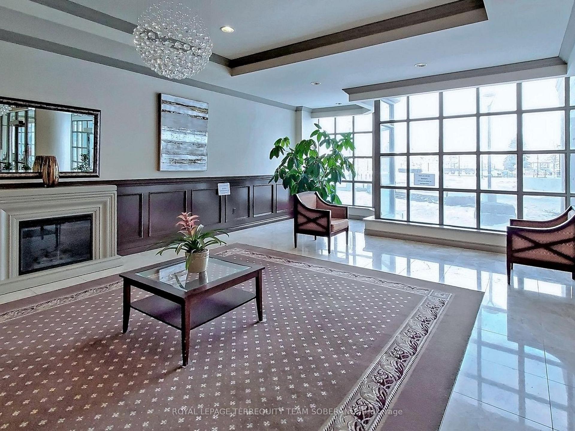 Photo 6 of Unit 312, 7 Townsgate Drive, Vaughan, Crestwood-Springfarm-Yorkhill — HOMEH