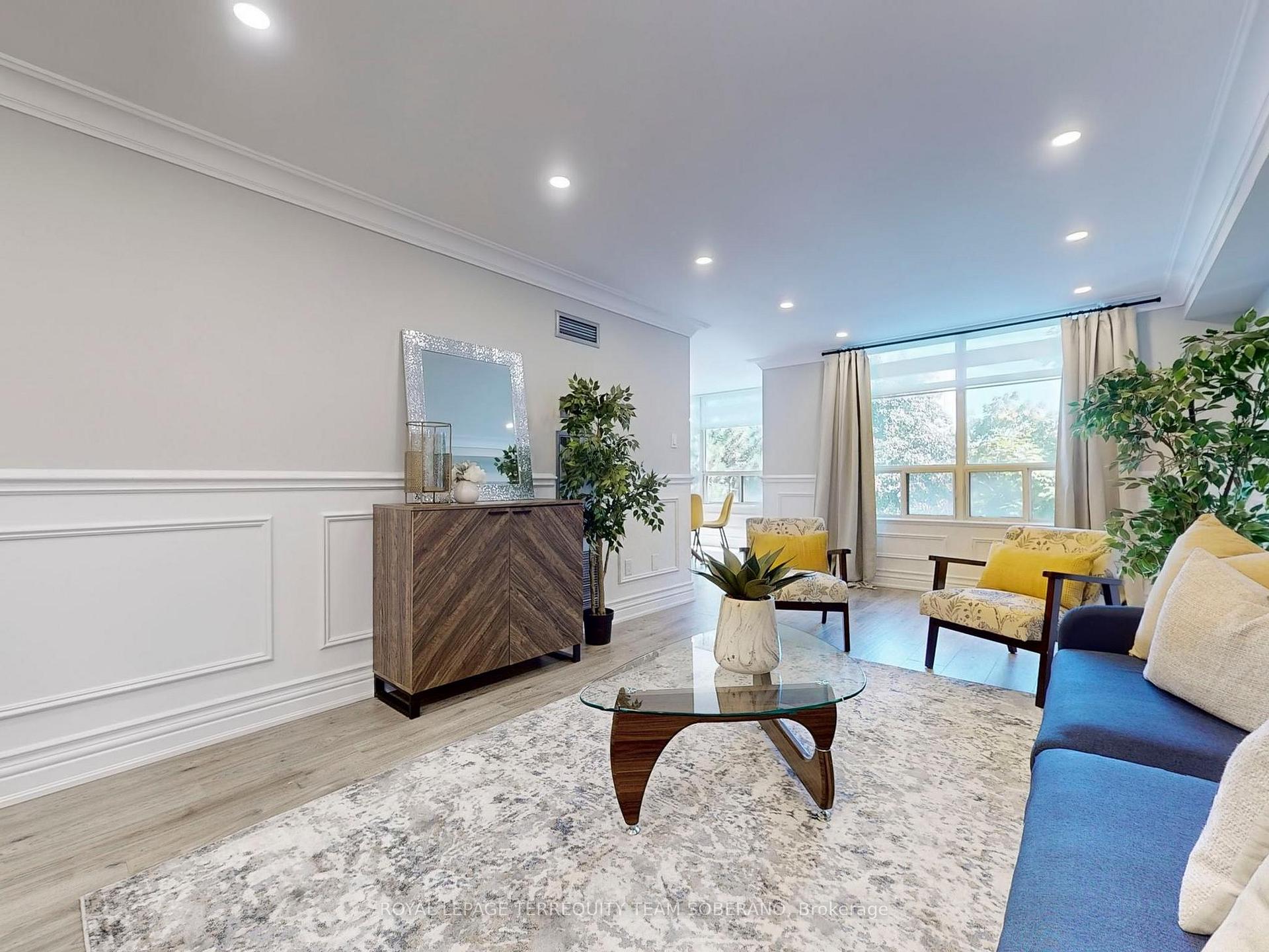 Photo 12 of Unit 312, 7 Townsgate Drive, Vaughan, Crestwood-Springfarm-Yorkhill — HOMEH
