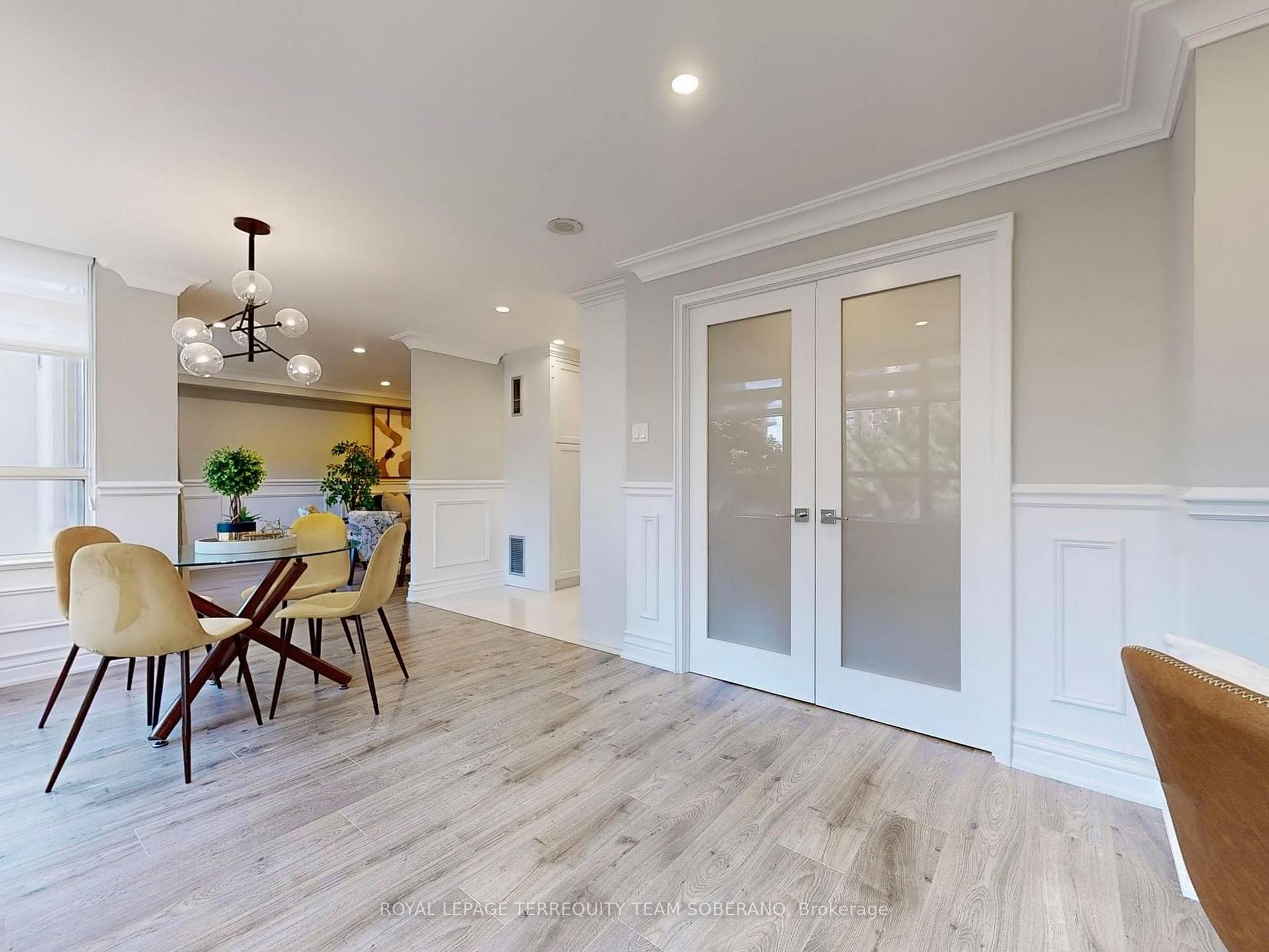Photo 17 of Unit 312, 7 Townsgate Drive, Vaughan, Crestwood-Springfarm-Yorkhill — HOMEH