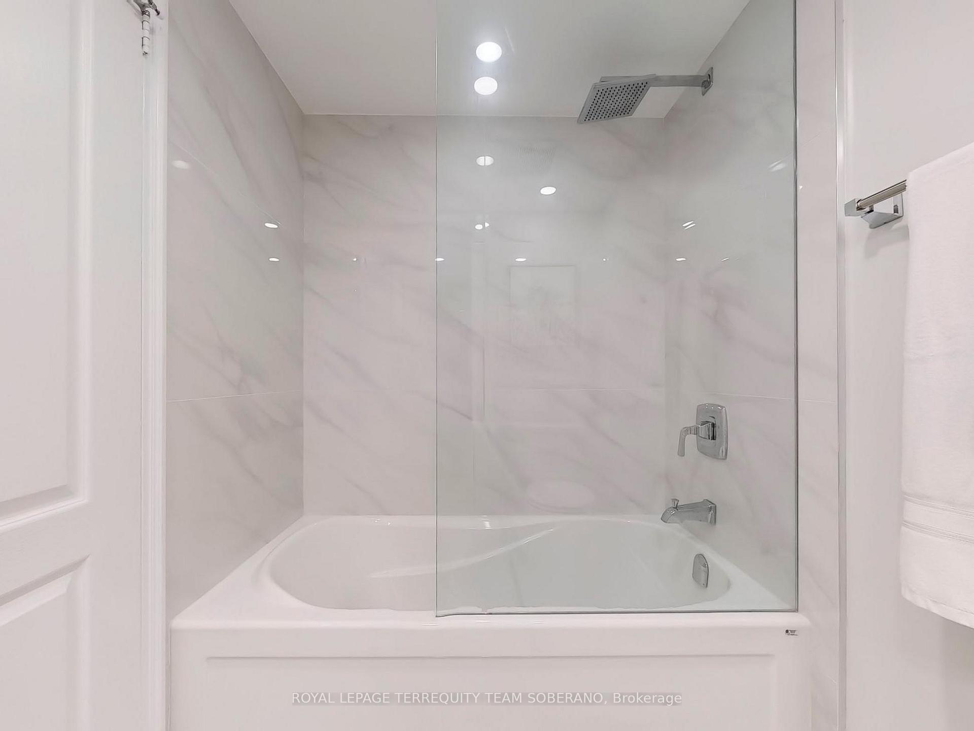 Photo 24 of Unit 312, 7 Townsgate Drive, Vaughan, Crestwood-Springfarm-Yorkhill — HOMEH