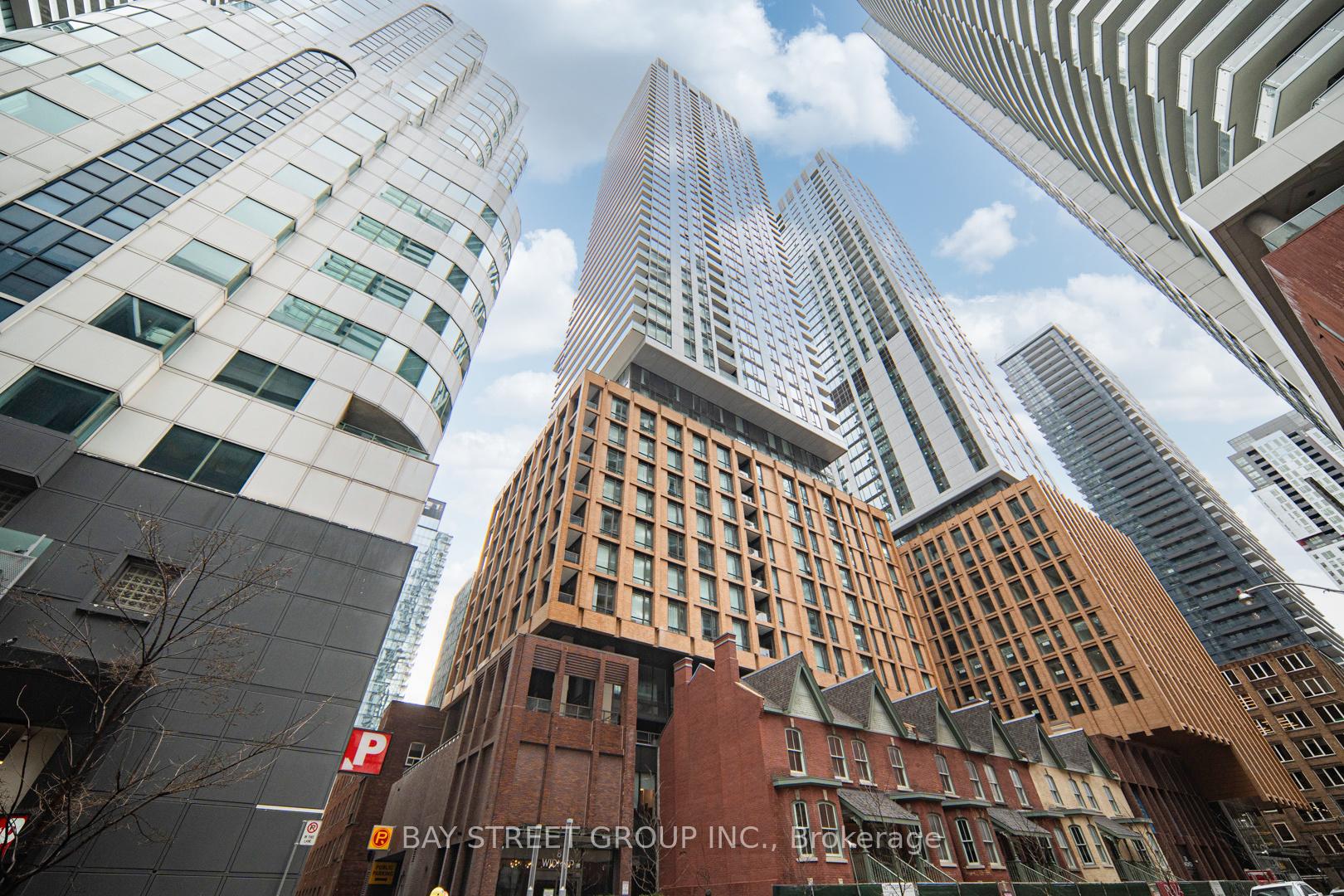 Front of Unit 3305, 8 Widmer Street