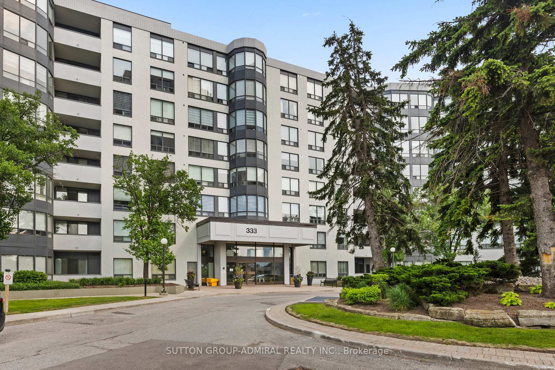 Front of Unit 707, 333 Clark Avenue W