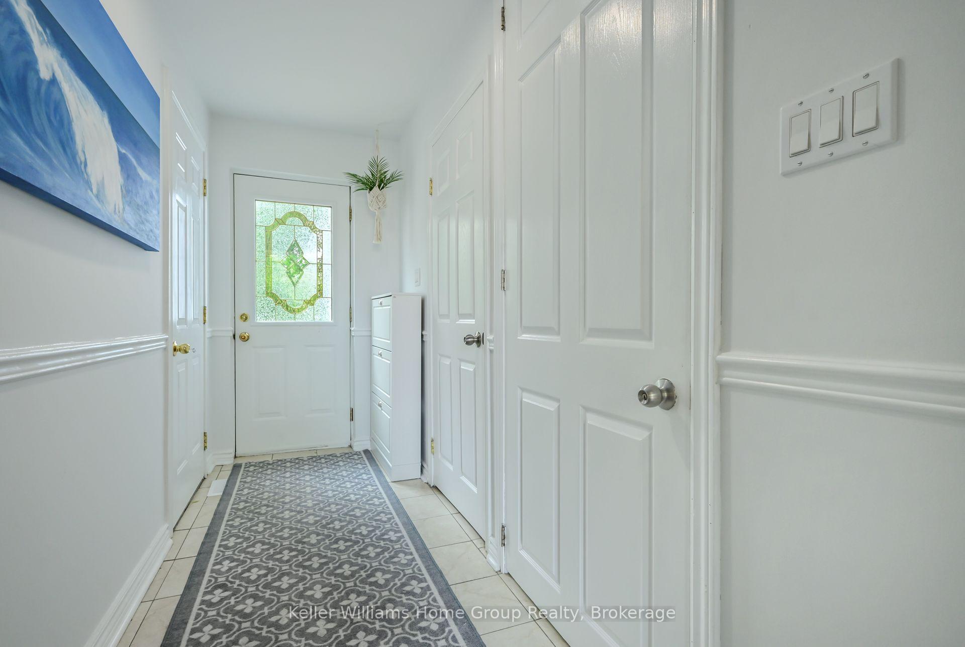 Photo 4 of 286 Whitehead Crescent, Caledon, Bolton North — HOMEH