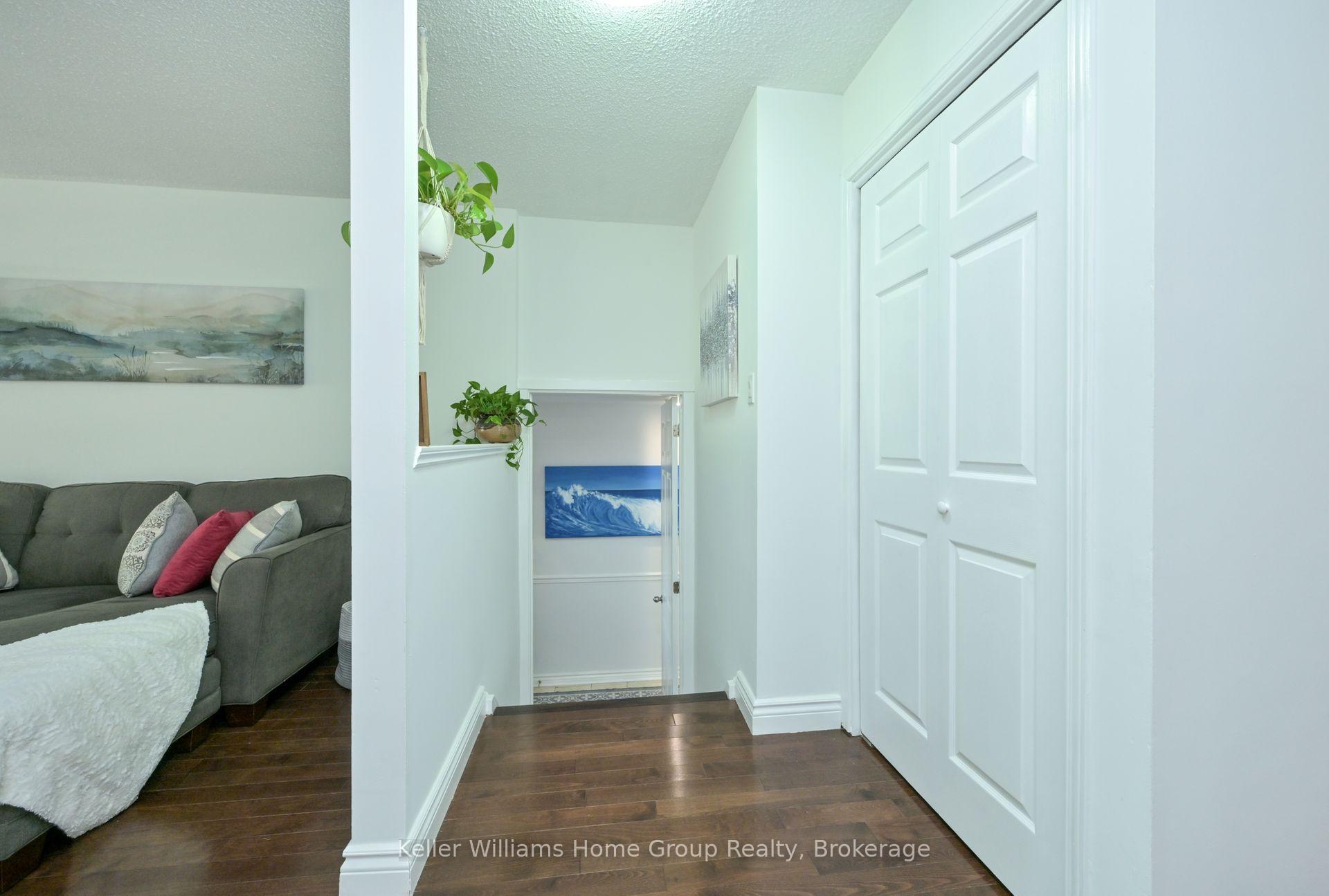 Photo 6 of 286 Whitehead Crescent, Caledon, Bolton North — HOMEH